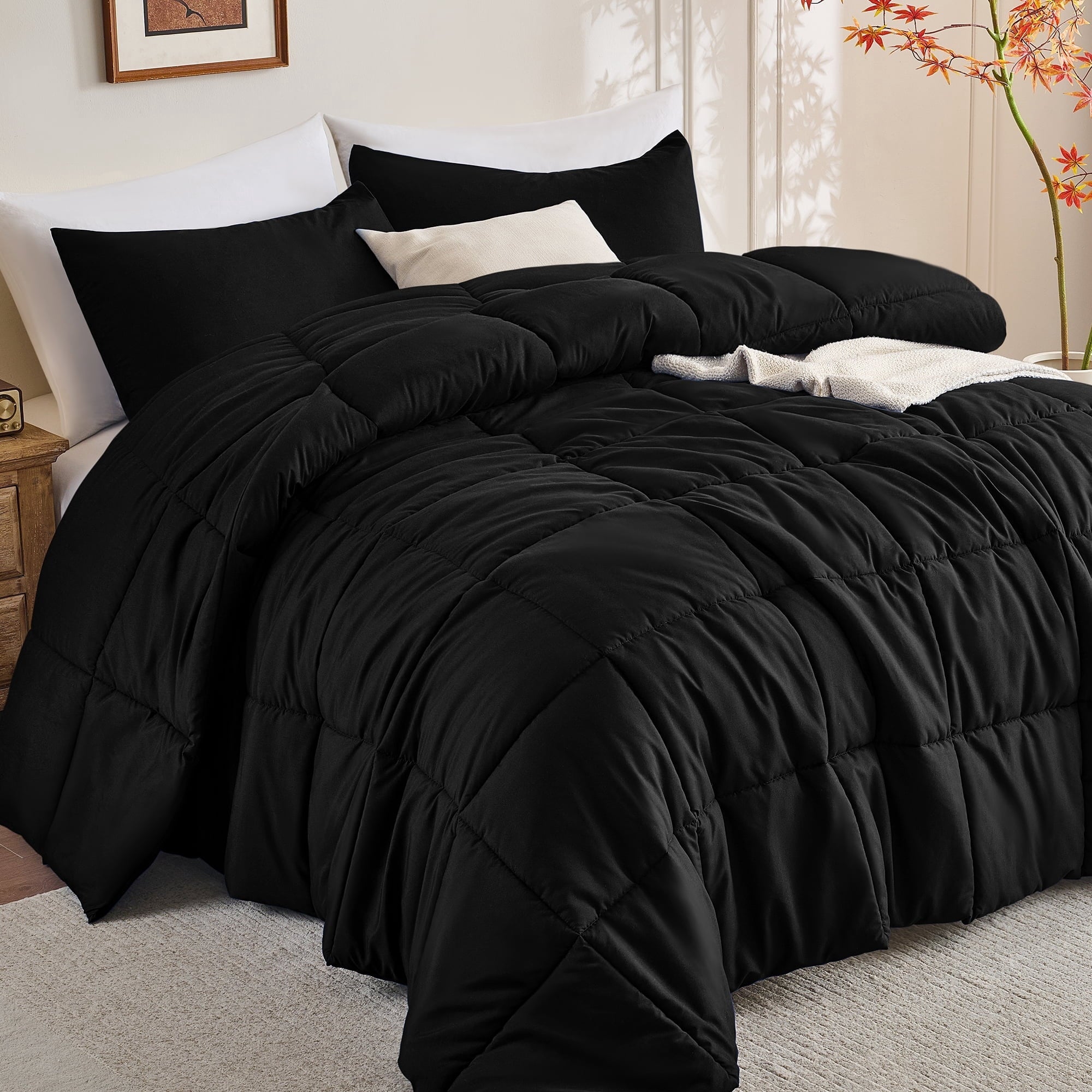 Hypoallergenic Cloud Queen Size Comforter Sets, 3 Piece Soft Quilted Bedding Sets, All-Season Down Alternative Comforter with 2 Pillow Sha... - Cloud-Like Soft Lightweight Bed Comforter Detail