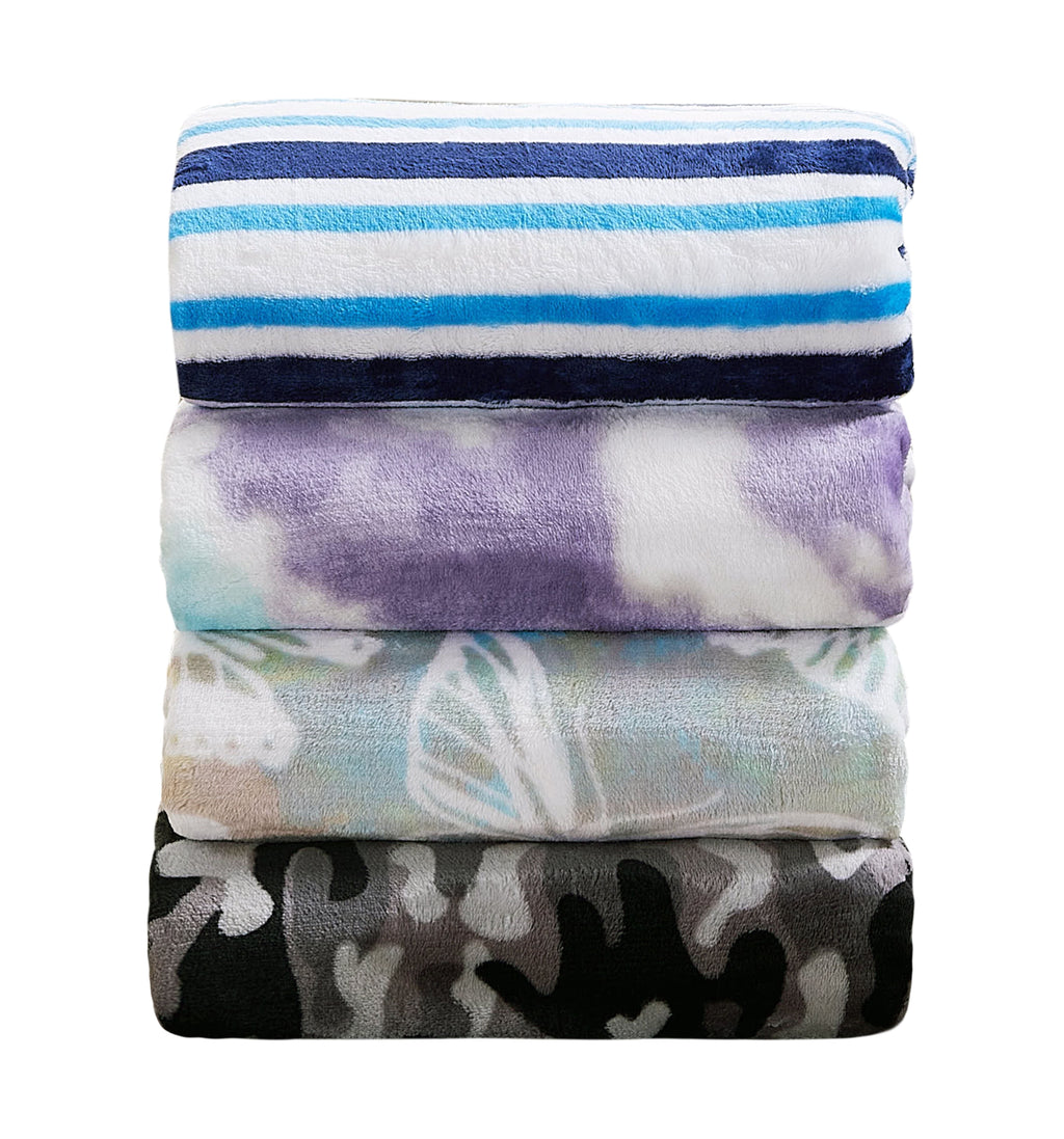 Reversible Sherpa Blue Stripes XL Oversized Throw Blanket, 72 x 50 inches, Great for a Kids Bedroom, Super Soft and Cozy - Super Soft Reversible Sherpa Flannel Blanket Detail