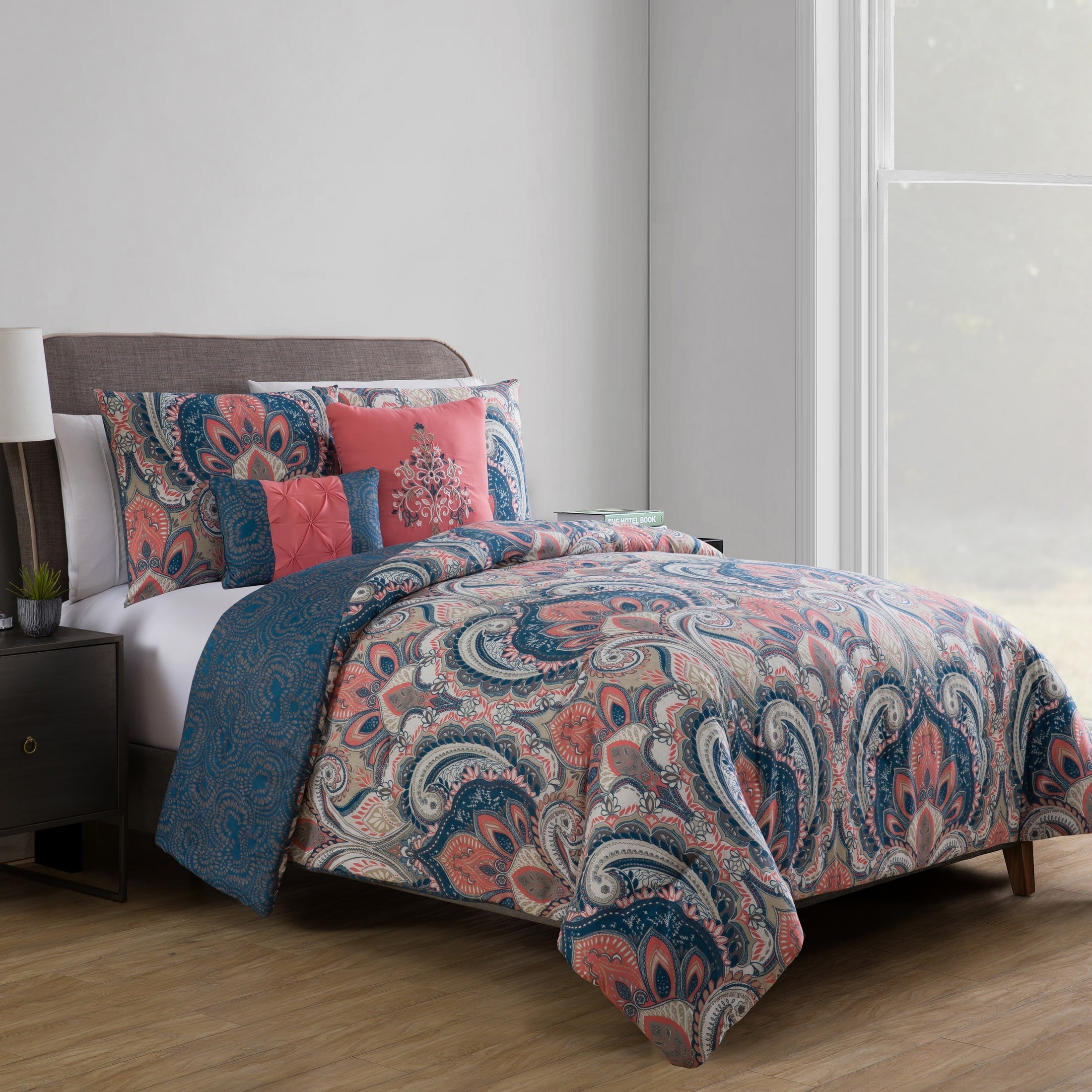 Hypoallergenic Cloud Casa Real 5-Piece Coral Damask Reversible Comforter Set, King, Adult, Unisex - Cloud-Like Soft Lightweight Bed Comforter Detail