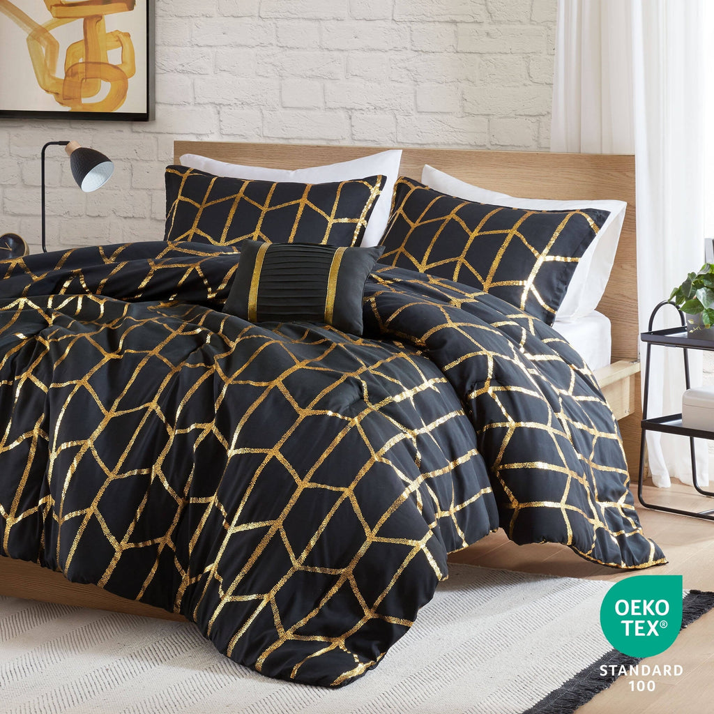 Heavyweight Warmth Full/Queen Size Comforter Set, 4-Piece Bedding Set for All Seasons, Geometric Metallic Comforter Bed Set with Decor P... - Cloud-Like Soft Lightweight Bed Comforter Detail