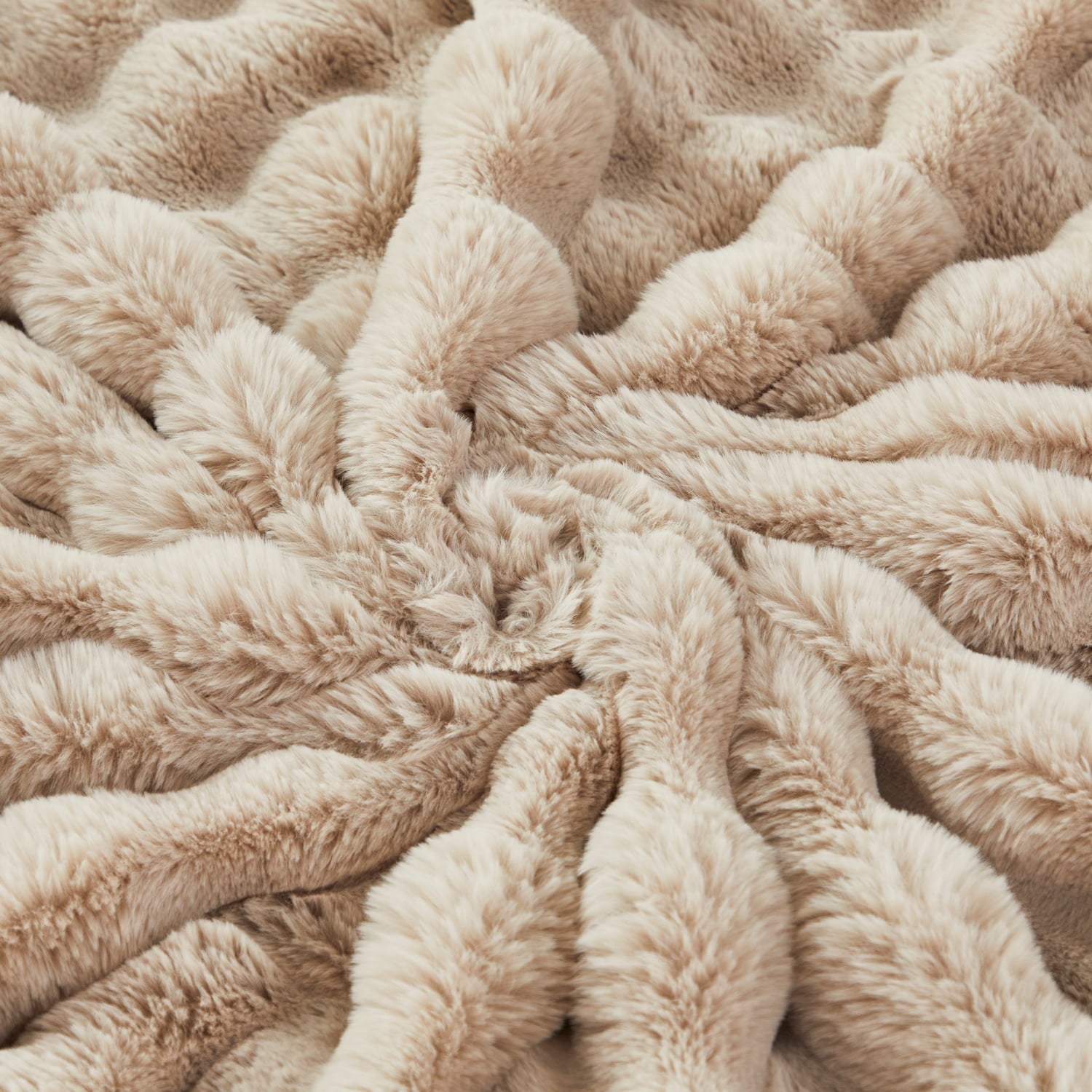 Cozy Fleece Taupe Faux Fur Bubble Blankets for Couch Chair Sofa Luxury Fluffy Thick Bubble Throw Blanket Furry Blanket Fuzzy Soft... - Lightweight Plush Warm Blanket for All Seasons Detail