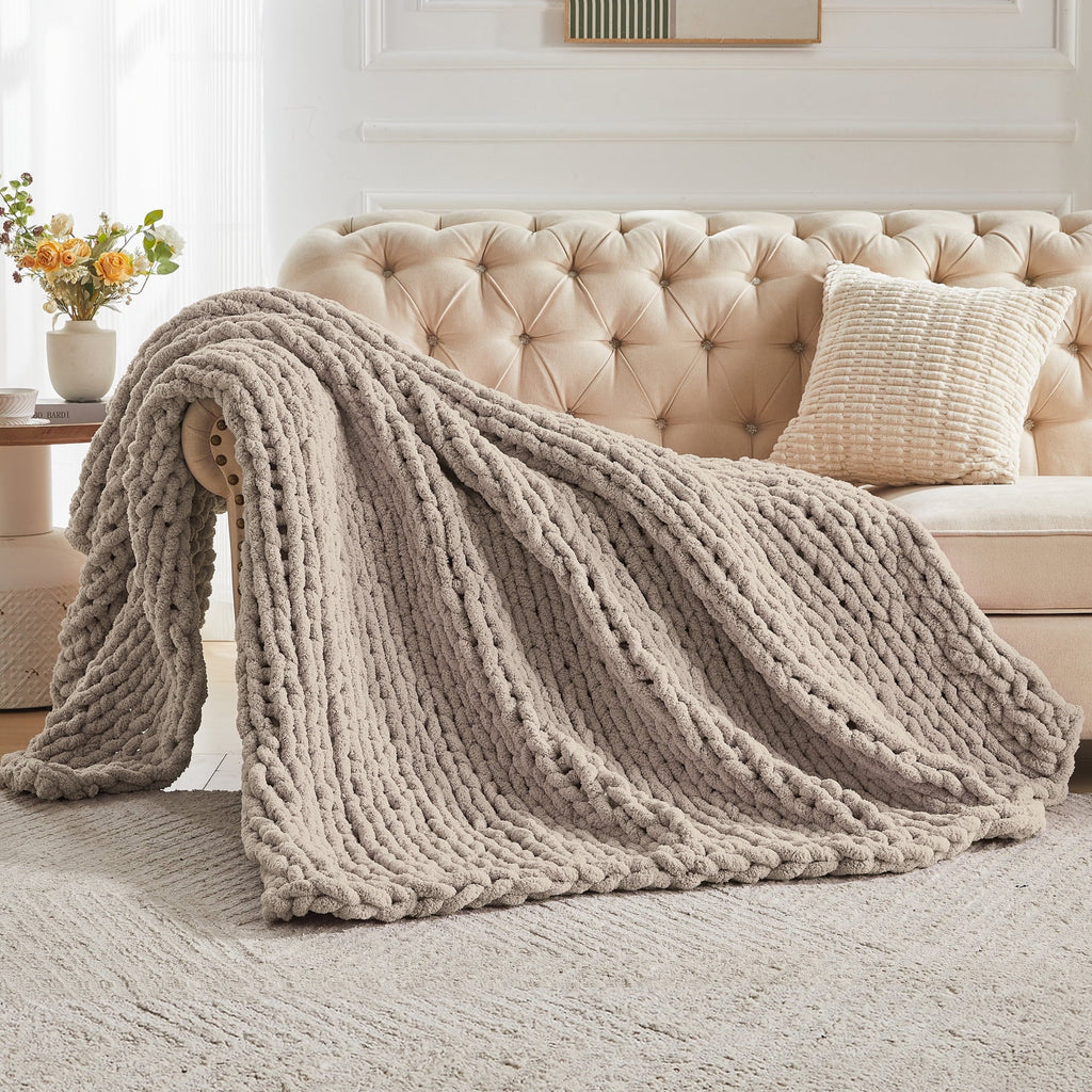 Lightweight Warm Chunky Knit Throw Blanket Handmade Soft Throws for Couch Sofa Bed, 50" x 60" Taupe - Super Soft Reversible Sherpa Flannel Blanket Detail