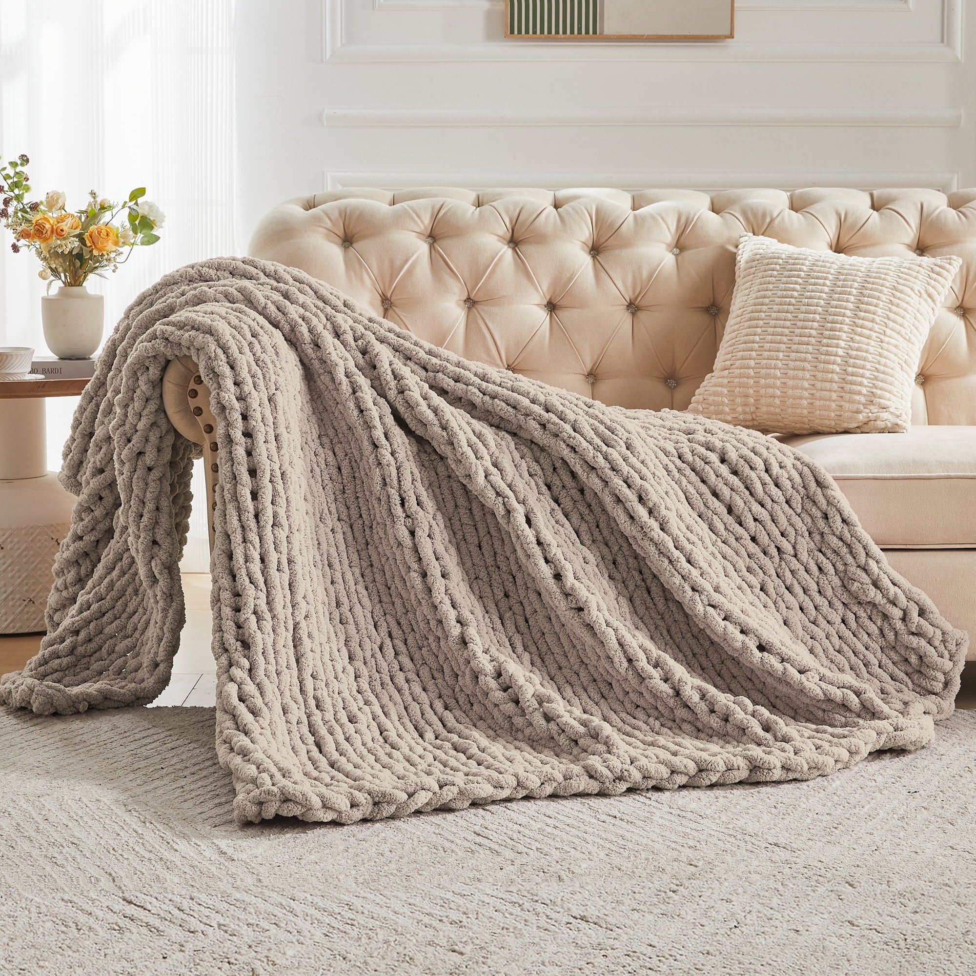 Lightweight Warm Chunky Knit Throw Blanket Handmade Soft Throws for Couch Sofa Bed, 50" x 60" Taupe - Super Soft Reversible Sherpa Flannel Blanket Detail