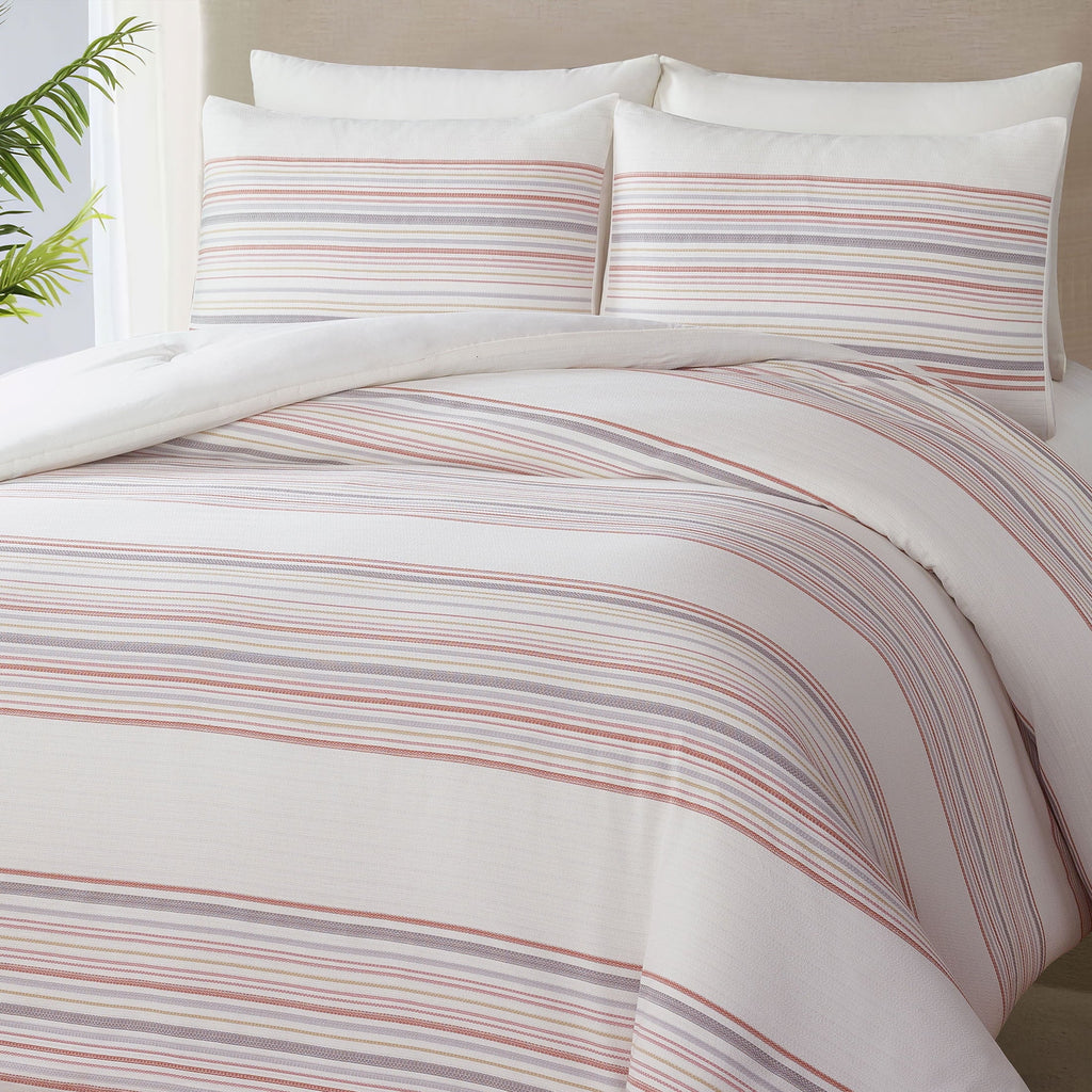 Fluffy Down Alternative 3-Piece Red Yarn Dye Stripe Comforter Set, Full/Queen - All-Season Down Alternative Comforter Insert Detail