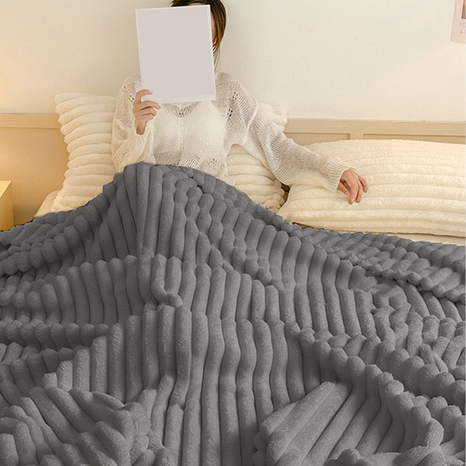 Cozy Fleece Bunny Blanket, Super Soft & Warm Faux Rabbit Fur Throw Blanket, Lightweight Microfiber Machine Washable for Bedroom, ... - Luxury Knitted Decorative Throw Blanket with Fringes Detail