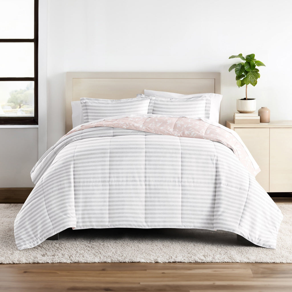 Luxurious Quilted All Season Ultra Soft Comforter Set Lightweight Bedding in Pressed Flowers for Full/Queen Size - Luxurious Quilted Duvet Cover Set Detail