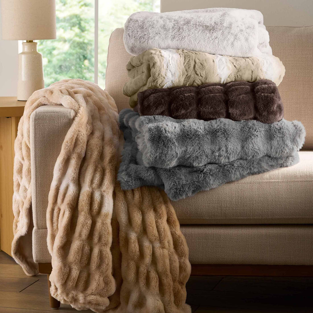 Decorative Knitted Almond Biscuit Ombre Faux Fur Throw, 50"x72" - Super Soft Reversible Sherpa Flannel Blanket Detail