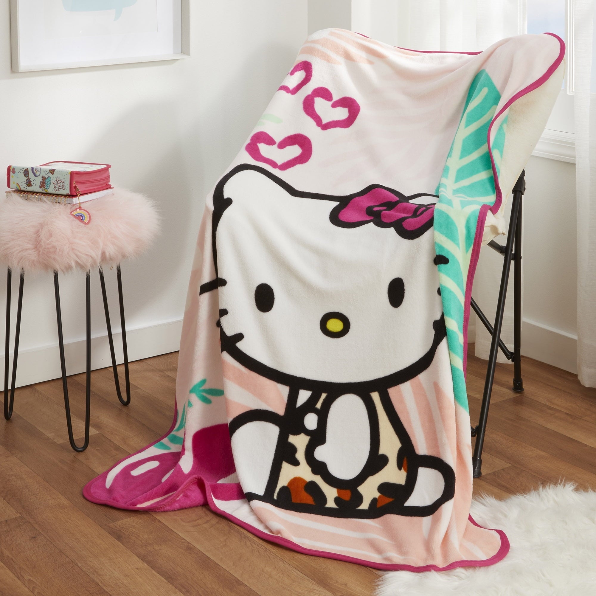 Reversible Sherpa Kids Pink White Print Fleece Throw Blanket, 46 x 60 - Luxury Knitted Decorative Throw Blanket with Fringes Detail