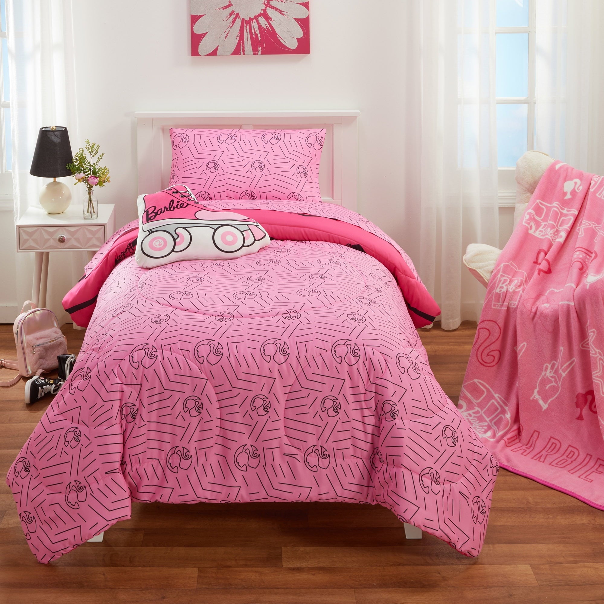 All-Season Kids 2 Piece Pink Black Chevron Reversible Comforter and Pillowcase set, Twin/full - Luxurious Quilted Duvet Cover Set Detail