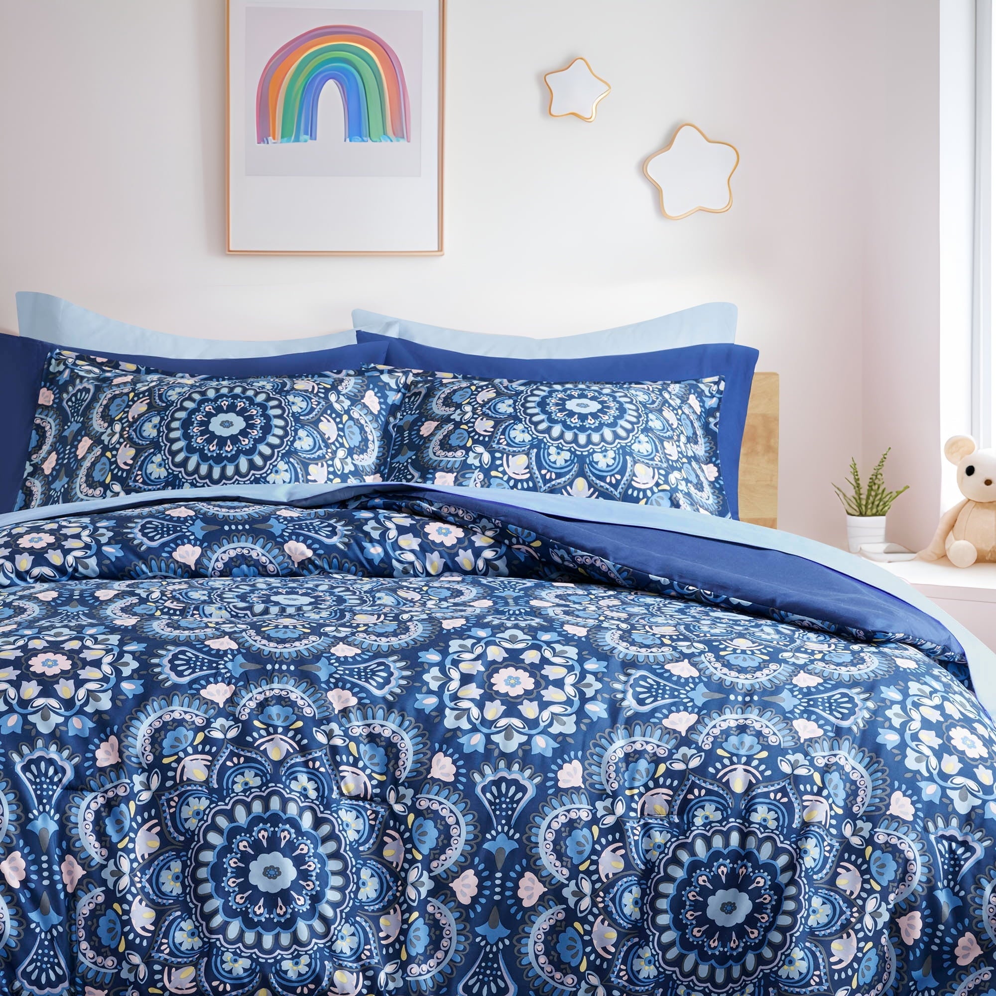 Fluffy Down Alternative Queen Size Comforter Set, 9-Piece Bed in a Bag Queen, Navy Blue Bedding Comforter Set with Comforter, Flat Sheets, Fi... - All-Season Down Alternative Comforter Insert Detail
