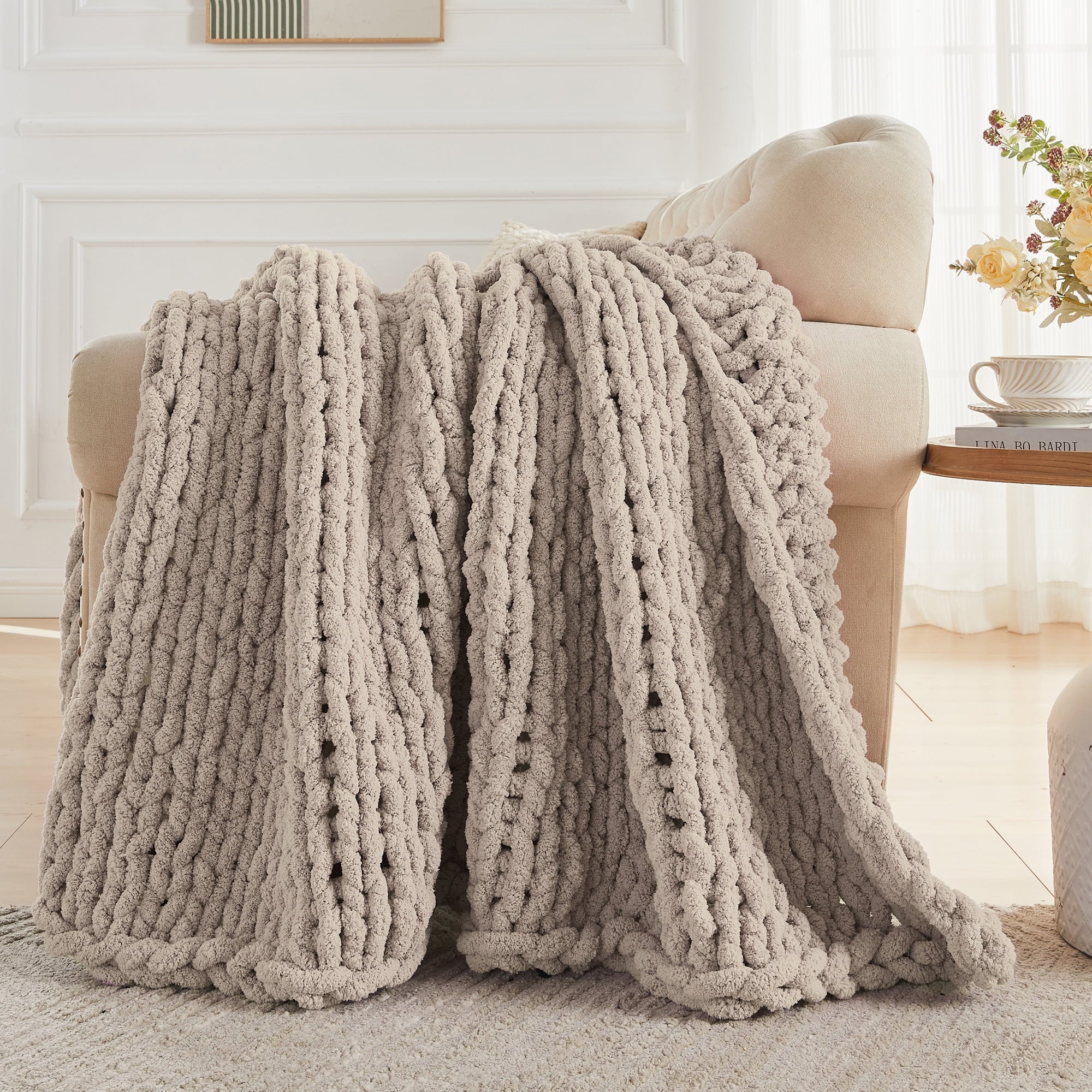 Lightweight Warm Chunky Knit Throw Blanket Handmade Soft Throws for Couch Sofa Bed, 50" x 60" Taupe - Super Soft Reversible Sherpa Flannel Blanket Detail