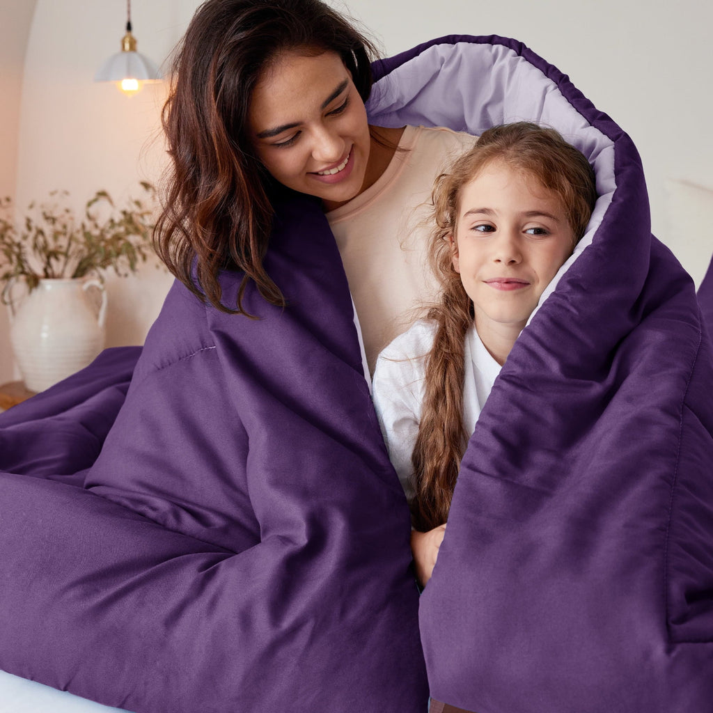 Luxurious Quilted Lightweight Reversible 3-Piece Comforter Set All Seasons, Down Alternative Comforter with 2 Pillow Shams, Queen Size,... - Luxurious Quilted Duvet Cover Set Detail