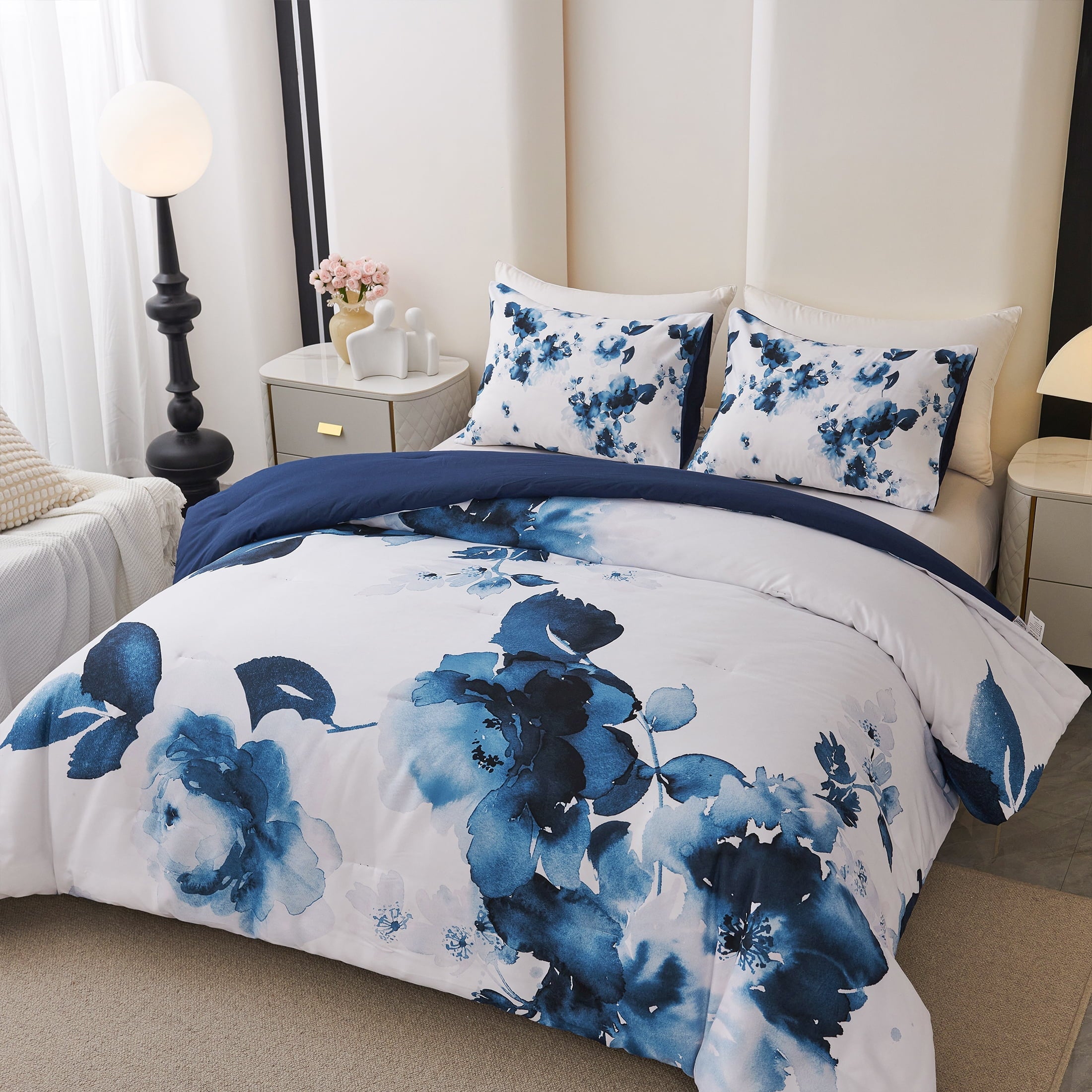 Fluffy Down Alternative 3 Pieces Blue and White Floral Comforter Set King Size, Flower Bedding with Watercolor Flowers Pattern for Women, Rev... - Hypoallergenic Ultra-Fluffy Quilt for Winter Detail