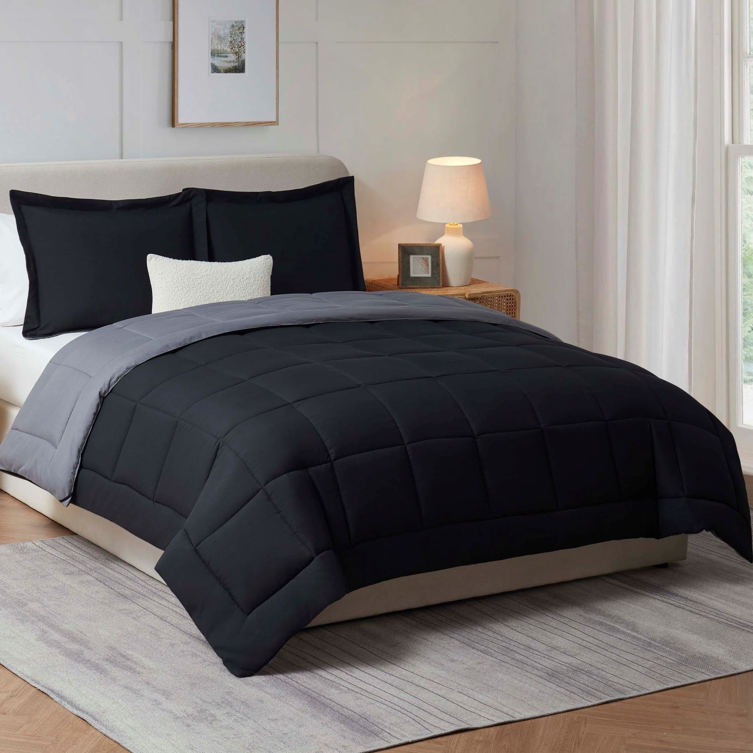 Luxurious Quilted Queen Comforter Set, 3 Piece Bed in a Bag, Reversible Down Alternative Bedding Set, Black & Gray - Luxurious Quilted Duvet Cover Set Detail