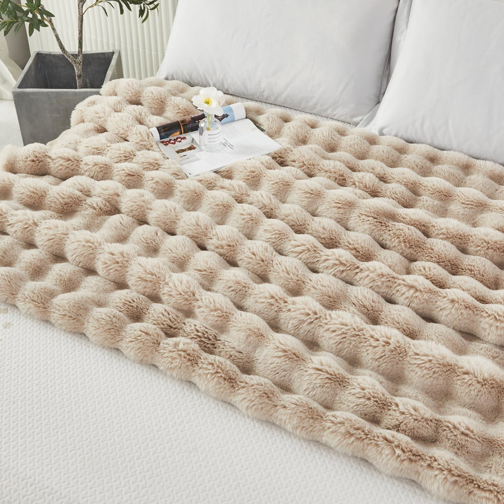 Cozy Fleece Taupe Faux Fur Bubble Blankets for Couch Chair Sofa Luxury Fluffy Thick Bubble Throw Blanket Furry Blanket Fuzzy Soft... - Lightweight Plush Warm Blanket for All Seasons Detail
