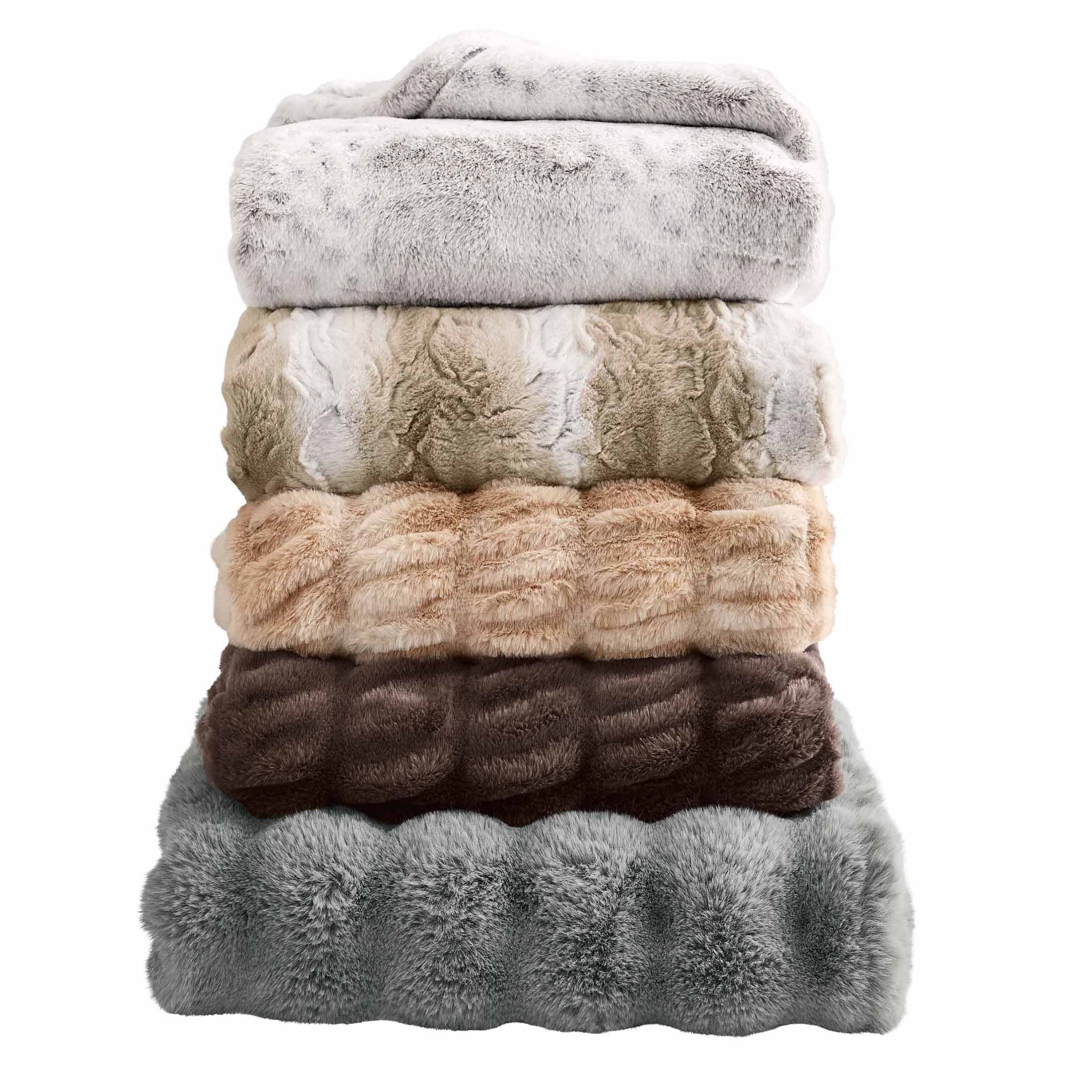 Decorative Knitted Almond Biscuit Ombre Faux Fur Throw, 50"x72" - Super Soft Reversible Sherpa Flannel Blanket Detail