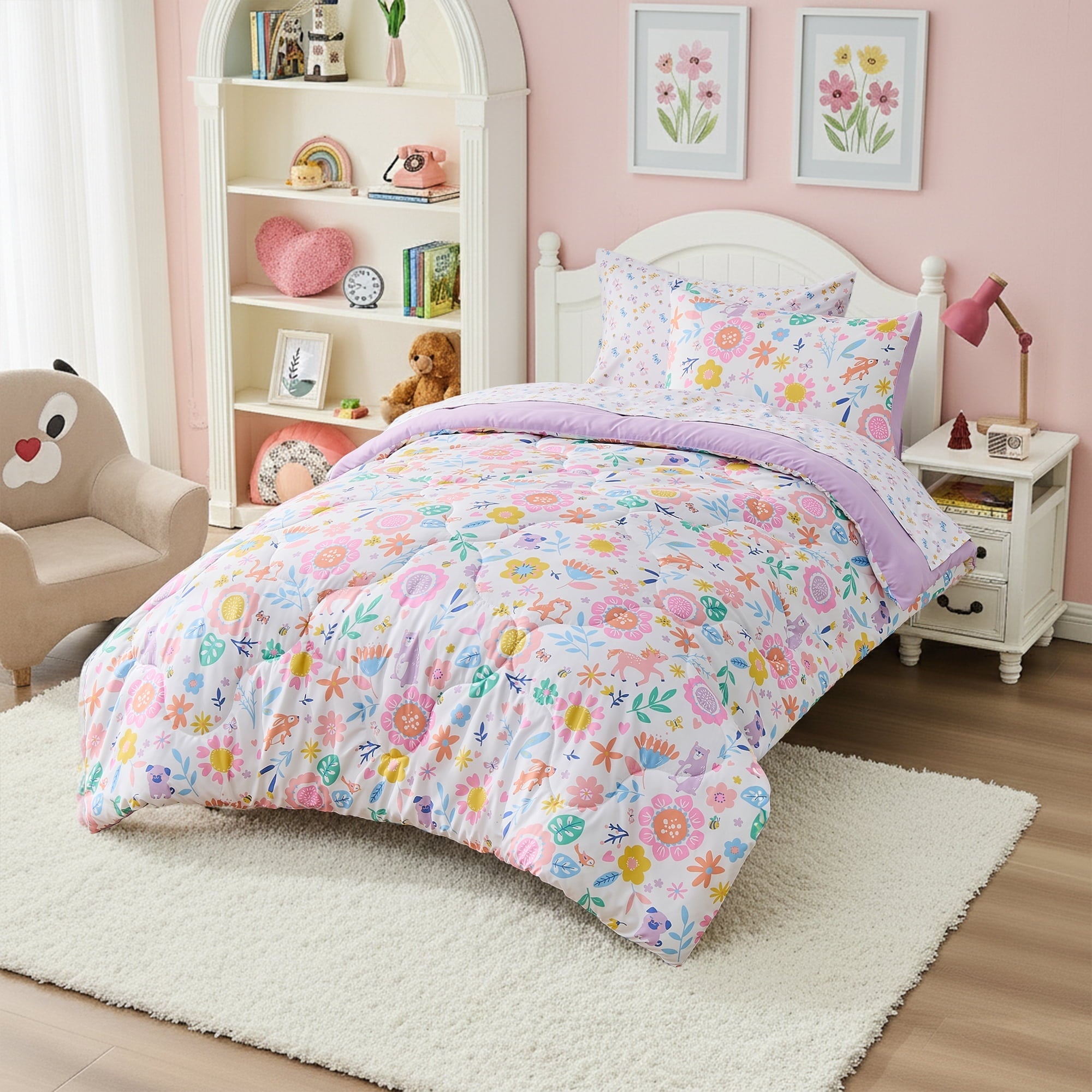 Luxurious Quilted Floral Comforter Set, Soft Microfiber Flower Bedding Set, 5 Pieces with Comforter, Sheets and Pillowcases, Twin - All-Season Down Alternative Comforter Insert Detail