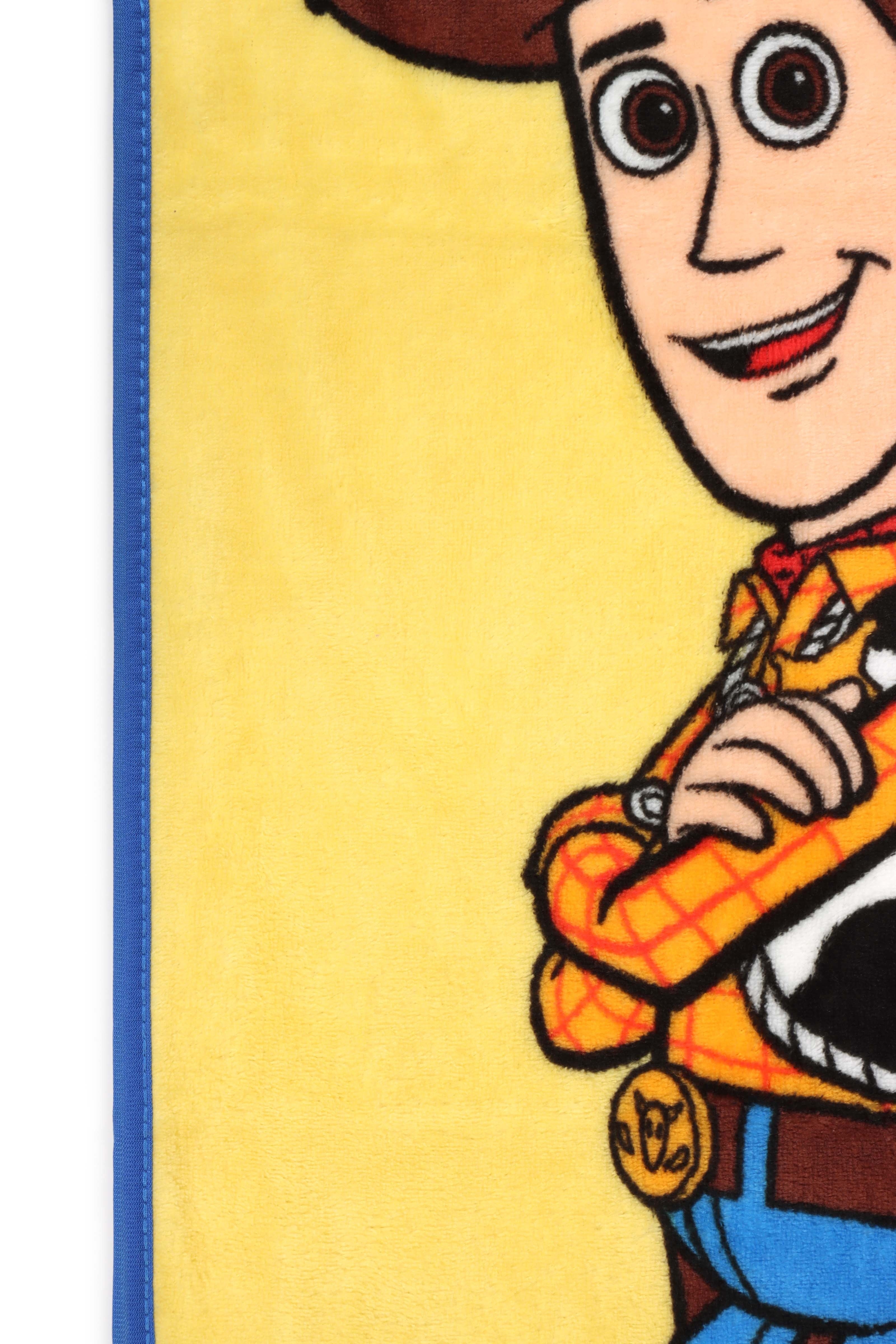 Cozy Fleece Space Kids Throw Blanket, Soft Coral Fleece, Yellow, 46" x 60" - Cozy Fleece Throw Blanket for Couch & Bed Detail