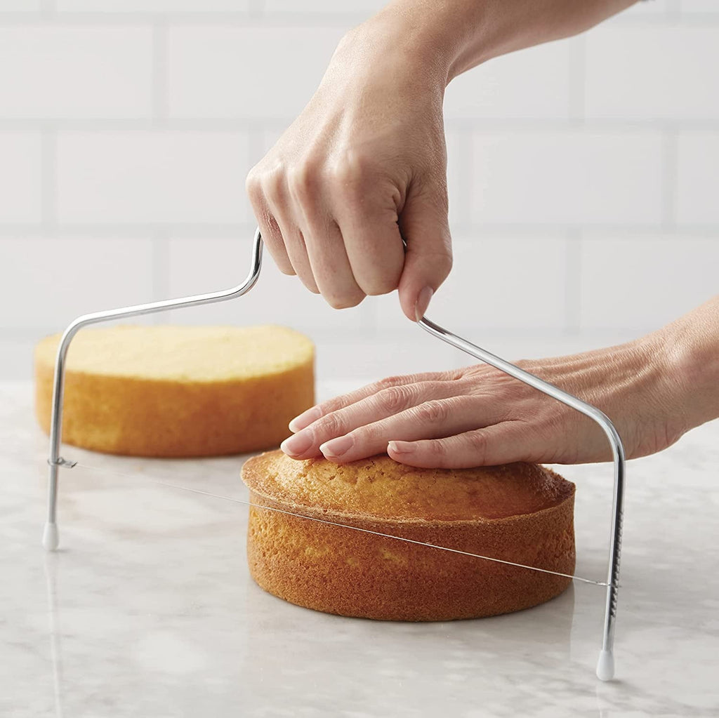 Ergonomic Manual for 10-inch Cakes with Adjustable Height - Premium Stainless Steel Garlic Presser & Peeler Detail