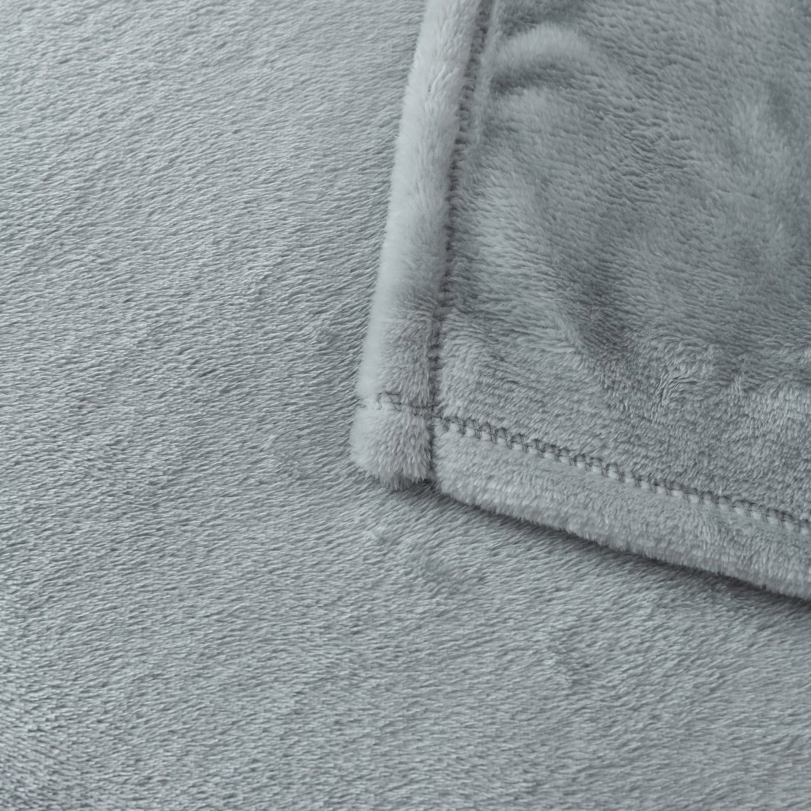 Cozy Fleece Super Soft Plush Blanket, Gray, Twin, Adult/Teen - Cozy Fleece Throw Blanket for Couch & Bed Detail