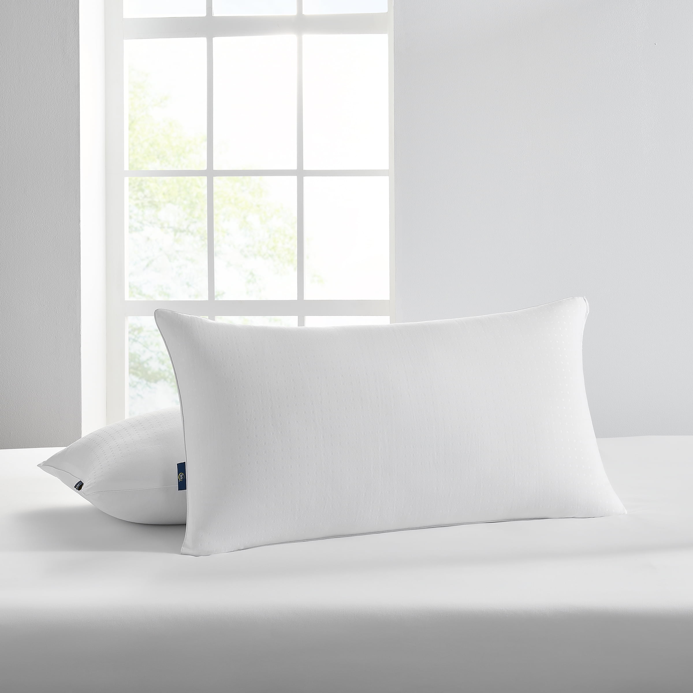 Decorative Plump Won't Go Flat Bed Pillow, King, 2 Pack - Ergonomic Memory Foam Pillow for Neck Pain Support Detail