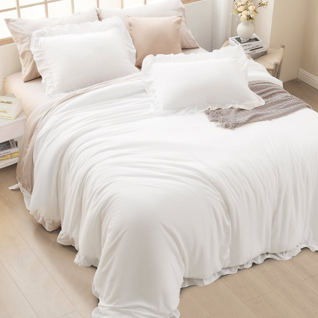 Luxurious Quilted Queen Comforter Set White, 3 Pieces Soft Fluffy Farmhouse Ruffle Bedding Comforter Sets for Queen Bed, All Season Lig... - Luxurious Quilted Duvet Cover Set Detail