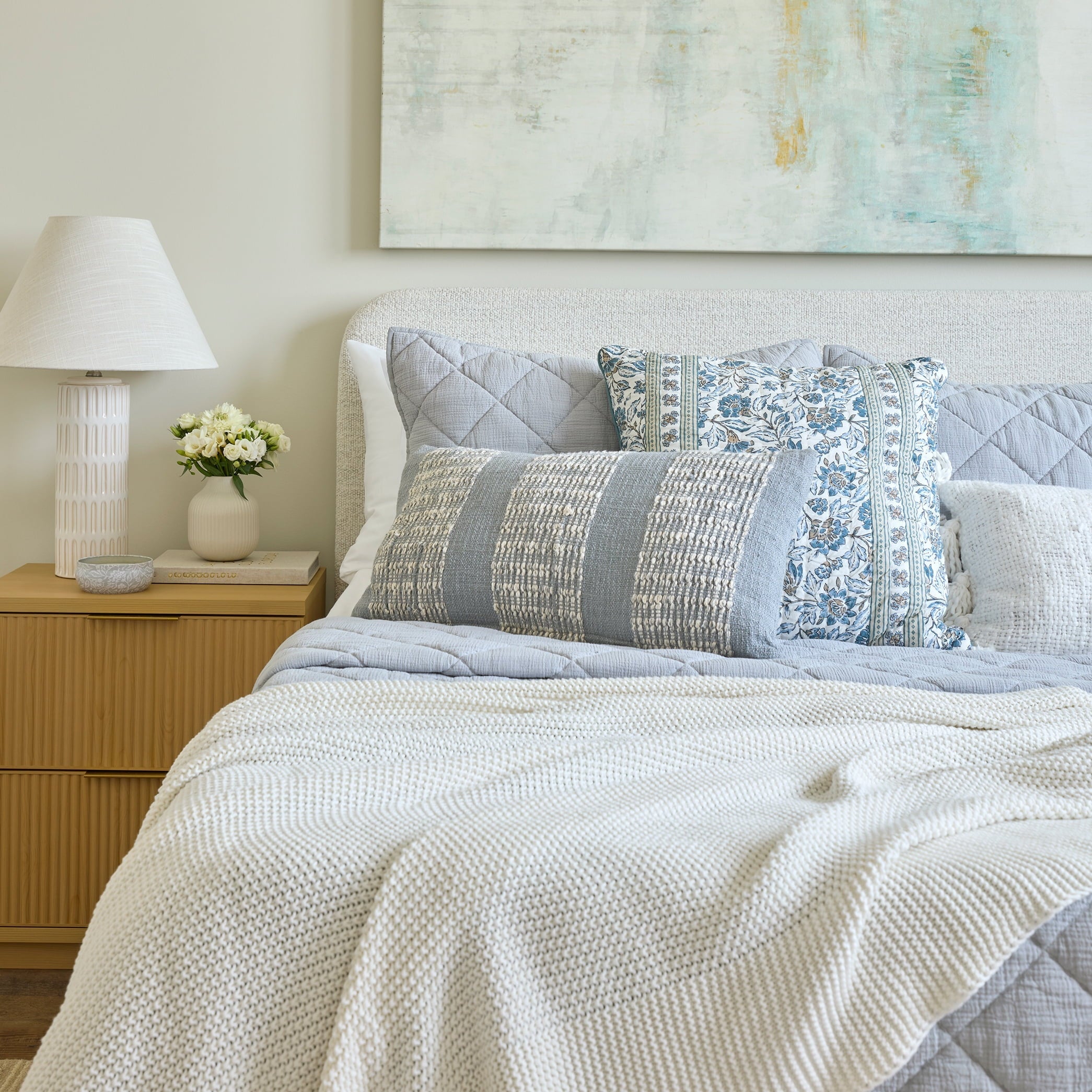 Lightweight Warm Chunky Knit Papyrus Throw, Cotton-Blend, 50"x60", 2.3 lb, All Ages - Lightweight Plush Warm Blanket for All Seasons Detail