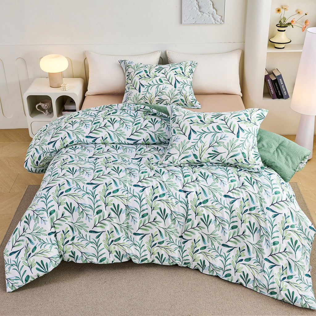 Hypoallergenic Cloud 3-Piece Floral Comforter Set King Size, Green and White Botanical, Soft Microfiber All-Season Bedding for Adults & Teens - Luxurious Quilted Duvet Cover Set Detail