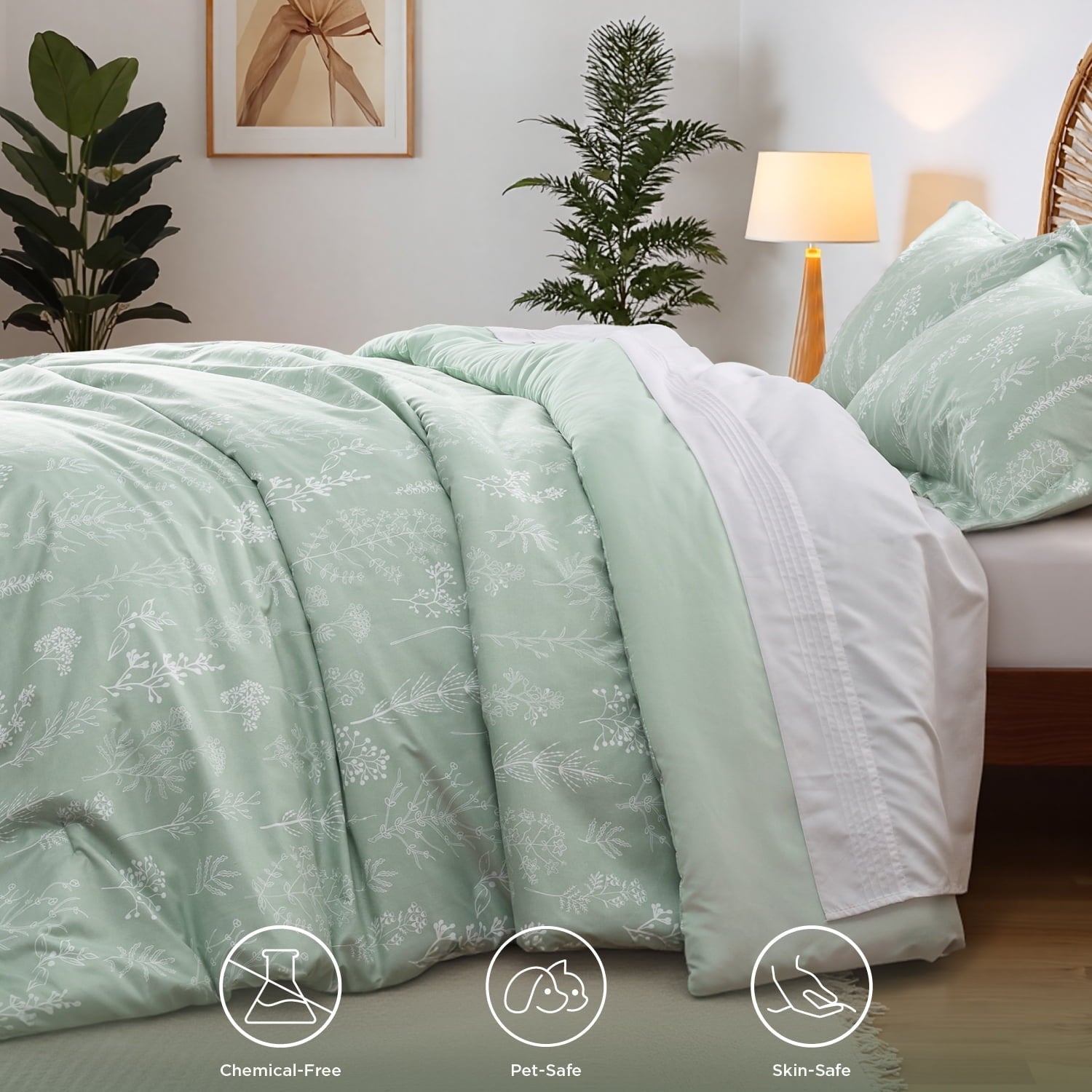 Hypoallergenic Cloud 3 Pieces Sage Green Floral Comforter Sets, 1 Botanical Flowers Reversible Comforter and 2 Pillow Shams, Queen Size Be... - Luxurious Quilted Duvet Cover Set Detail