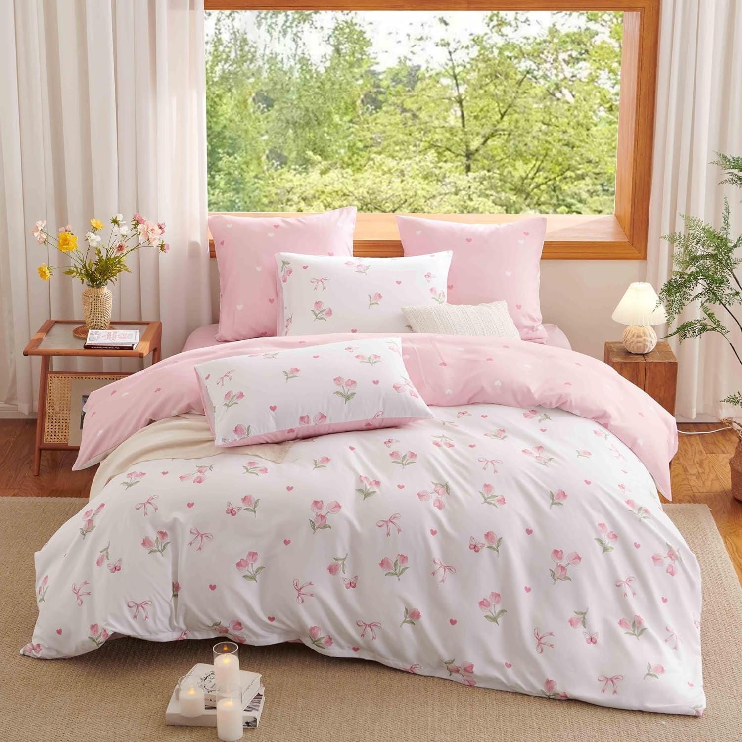 Hypoallergenic Cloud Pink Tulip Queen Comforter Set, 3-Piece Pink Flowers Reversible Soft Bedding Set or Adults All Season - Cloud-Like Soft Lightweight Bed Comforter Detail