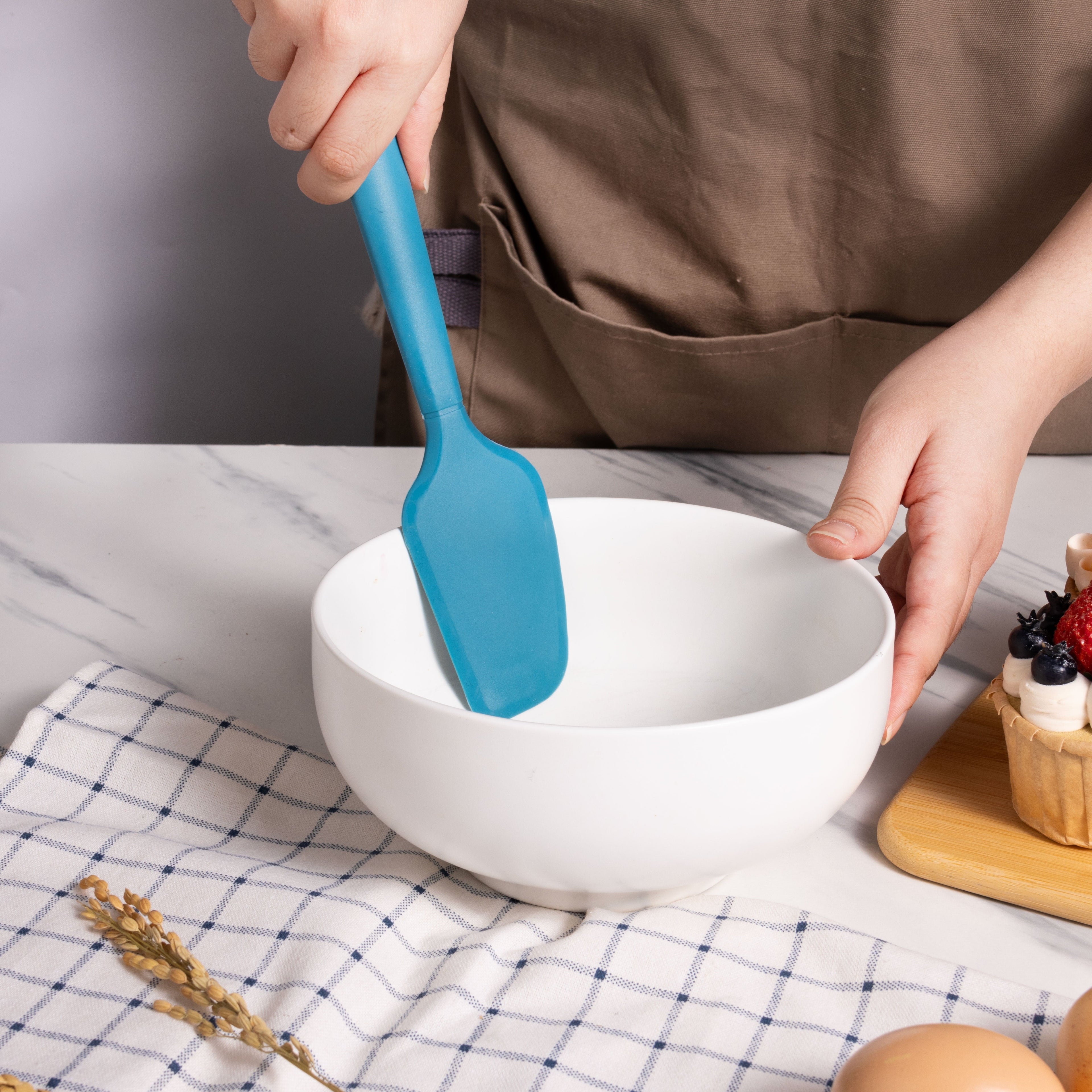 Heavy Duty Silicone Food- Grade Blue 10.55" L Kitchen Spatula - Multi-Purpose Hand Tool for Daily Meal Prep Detail