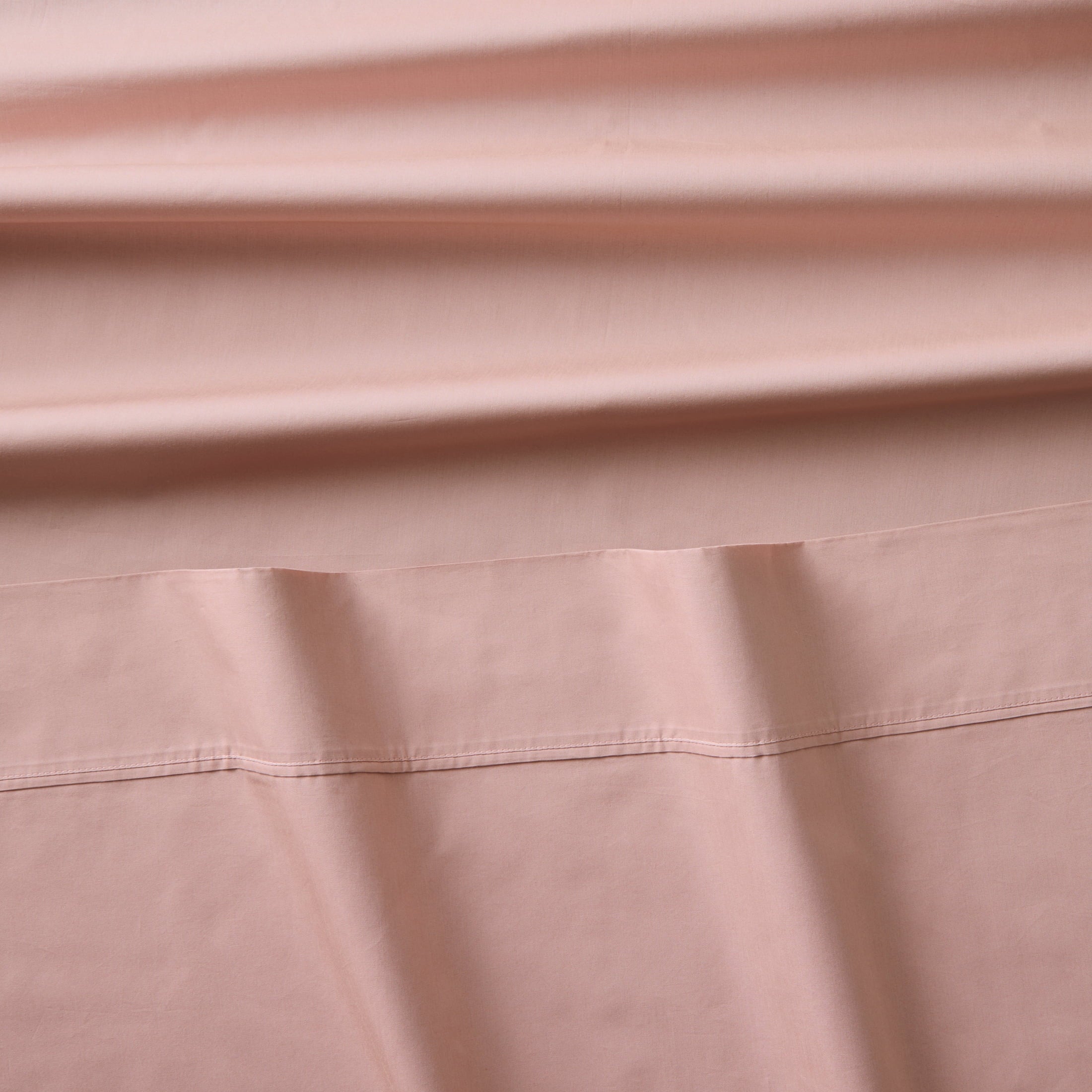 Premium Egyptian Cotton 300 Thread Count Cotton Percale 3-Piece Antique Blush Bed Sheet Set, Twin - Breathable Egyptian Cotton Flat & Fitted Sheets Detail