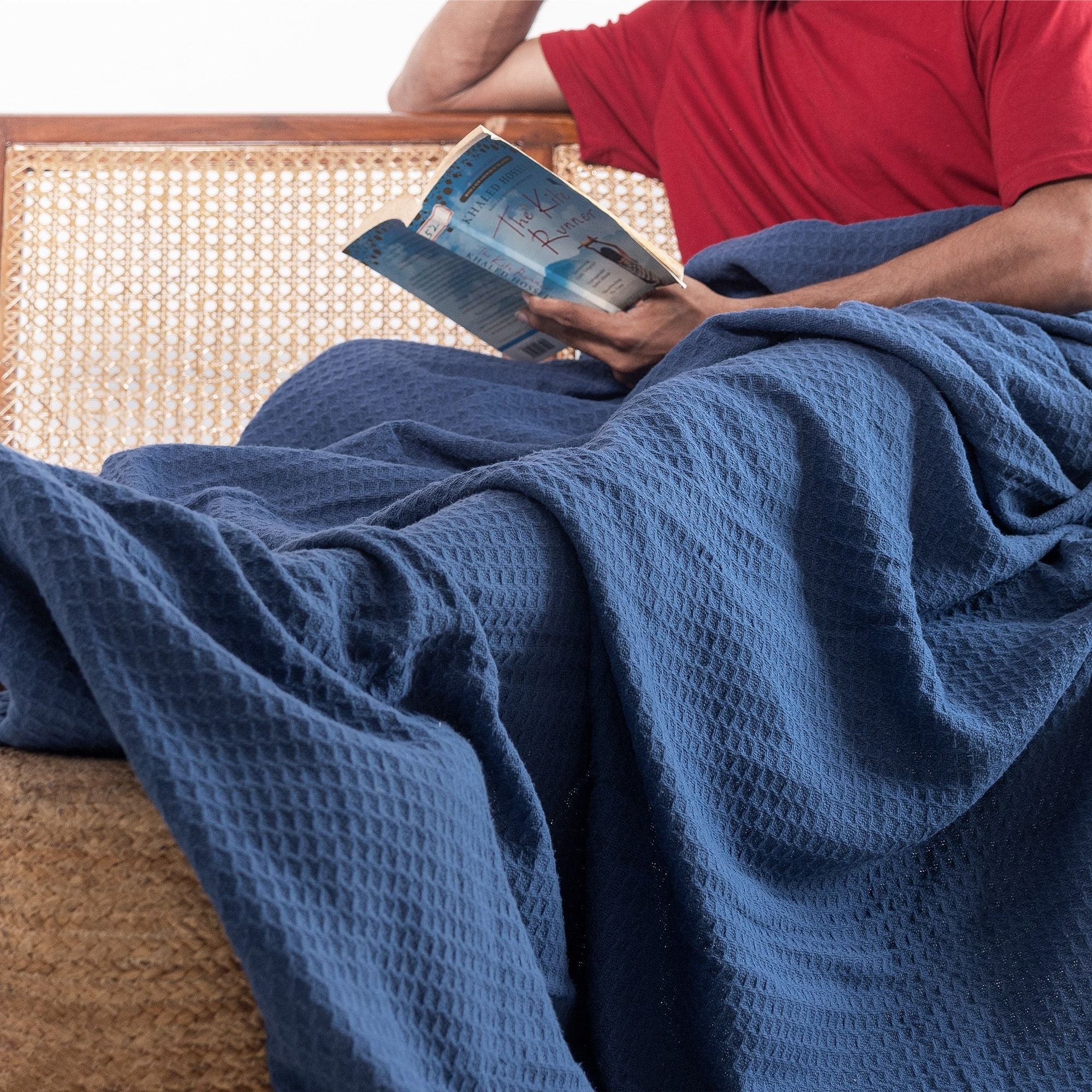 Lightweight Warm Twin Waffle Throw Blanket for Couch (68" x 92"), 100% Cotton Throw Blankets for Bed, Waffle Blanket for Bed (Navy) - Super Soft Reversible Sherpa Flannel Blanket Detail