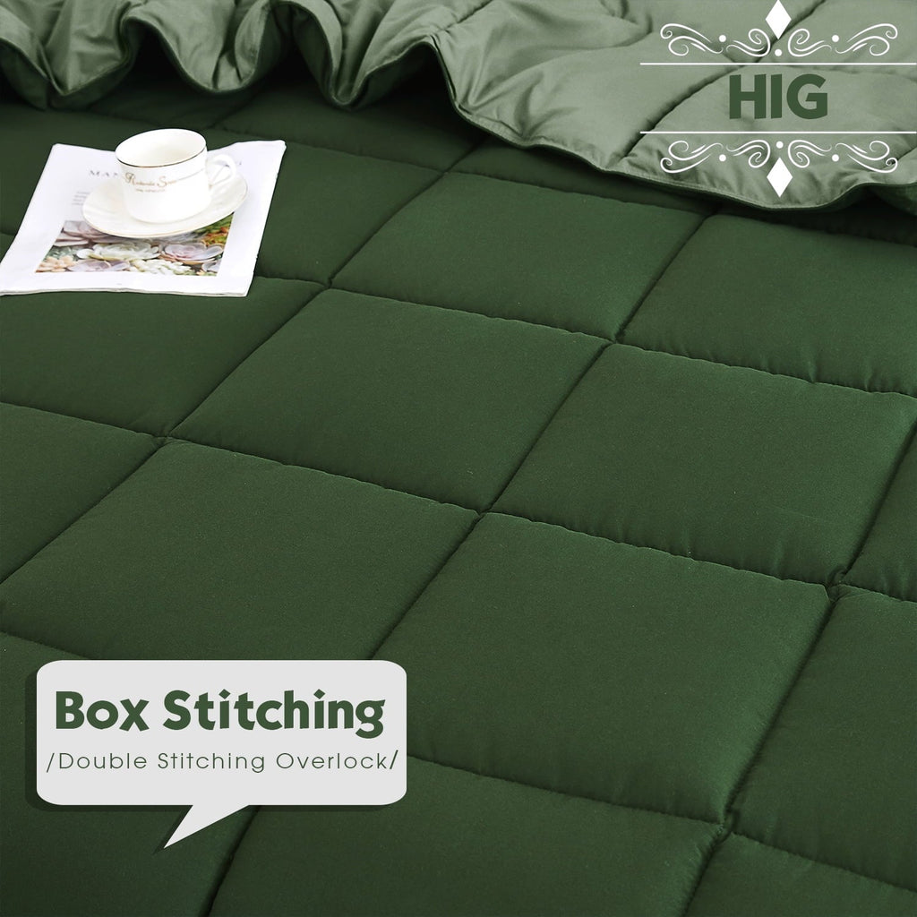 Hypoallergenic Cloud Light Weight Down Alternative Comforter Set, Queen, Green, Reversible - All-Season Down Alternative Comforter Insert Detail