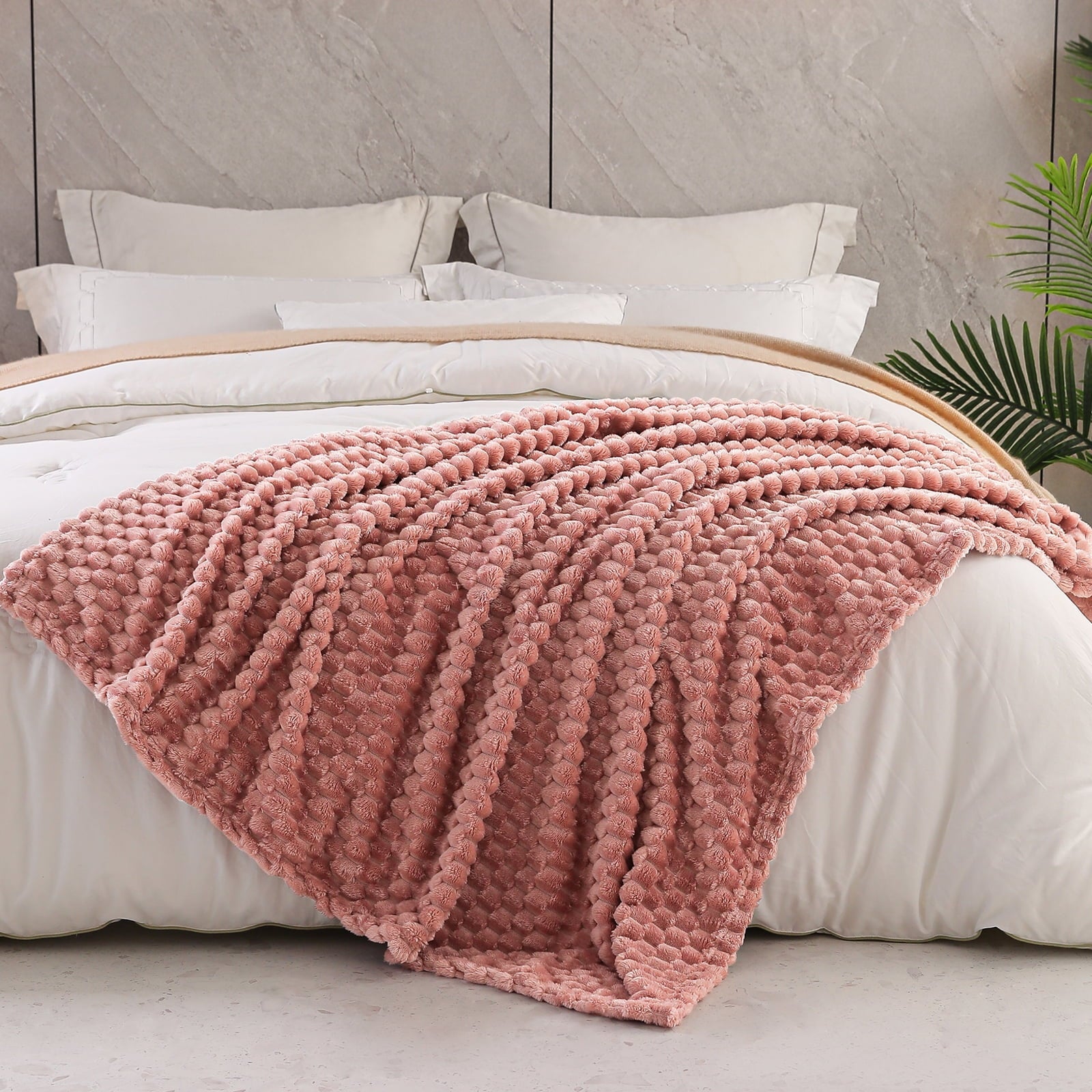 Reversible Sherpa Large Soft Fleece Throw Blanket, 50"x70" Stylish Jacquard Throw Blanket for Couch, Cozy, Warm, Lightweight Dusty Pink... - Cozy Fleece Throw Blanket for Couch & Bed Detail