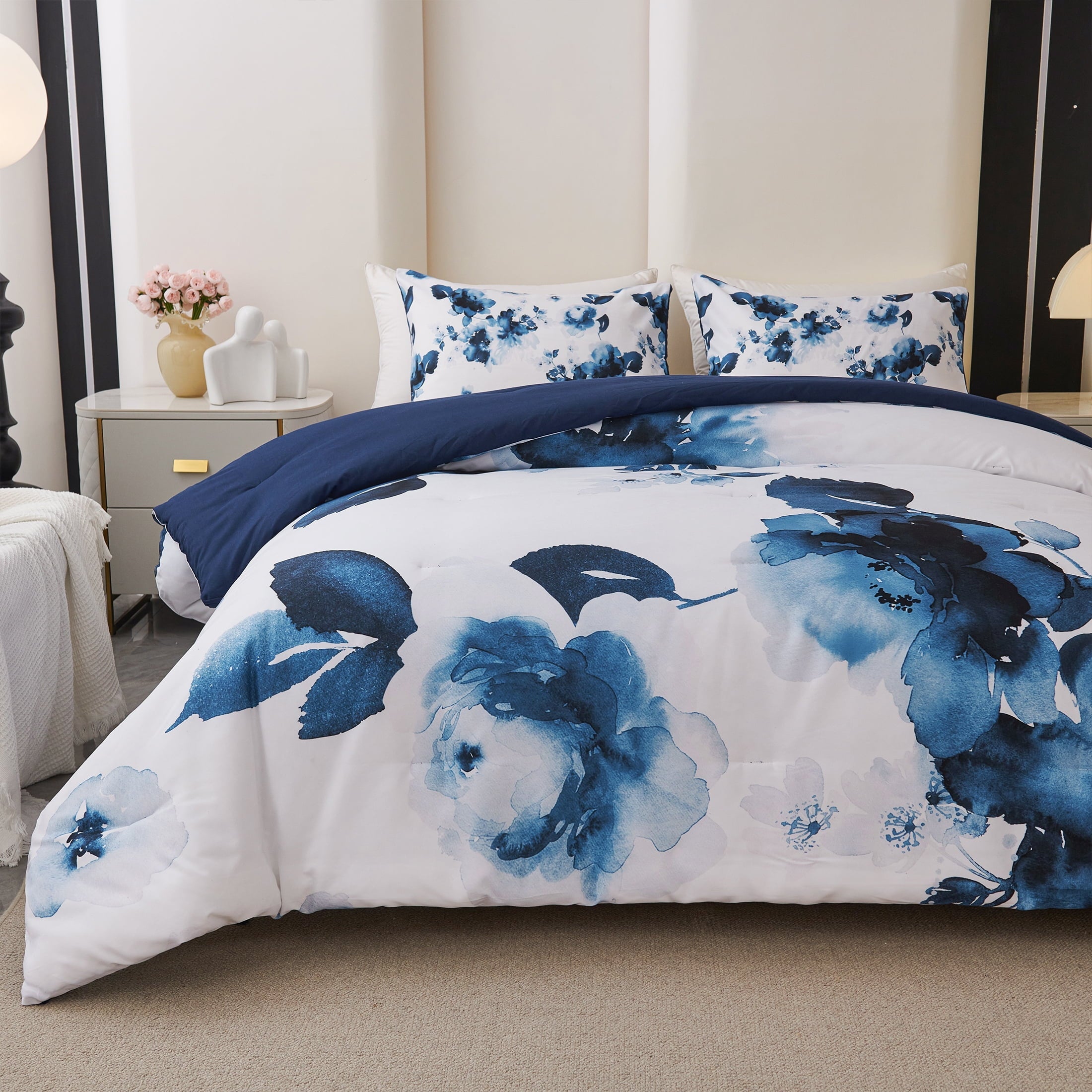 Fluffy Down Alternative 3 Pieces Blue and White Floral Comforter Set King Size, Flower Bedding with Watercolor Flowers Pattern for Women, Rev... - Hypoallergenic Ultra-Fluffy Quilt for Winter Detail
