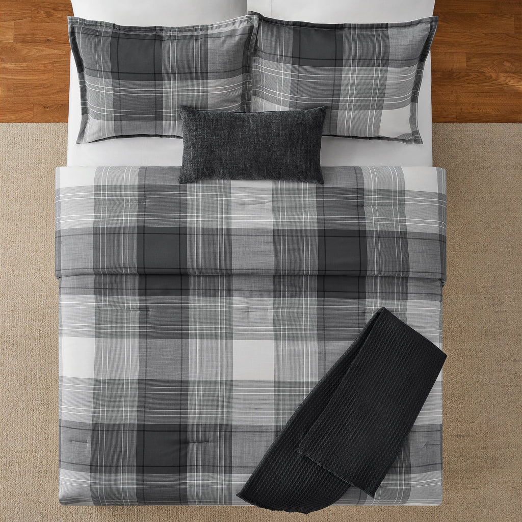 Luxurious Quilted Full/Queen Comforter Set, All-Season, 5-Piece, Grey Plaid - All-Season Down Alternative Comforter Insert Detail