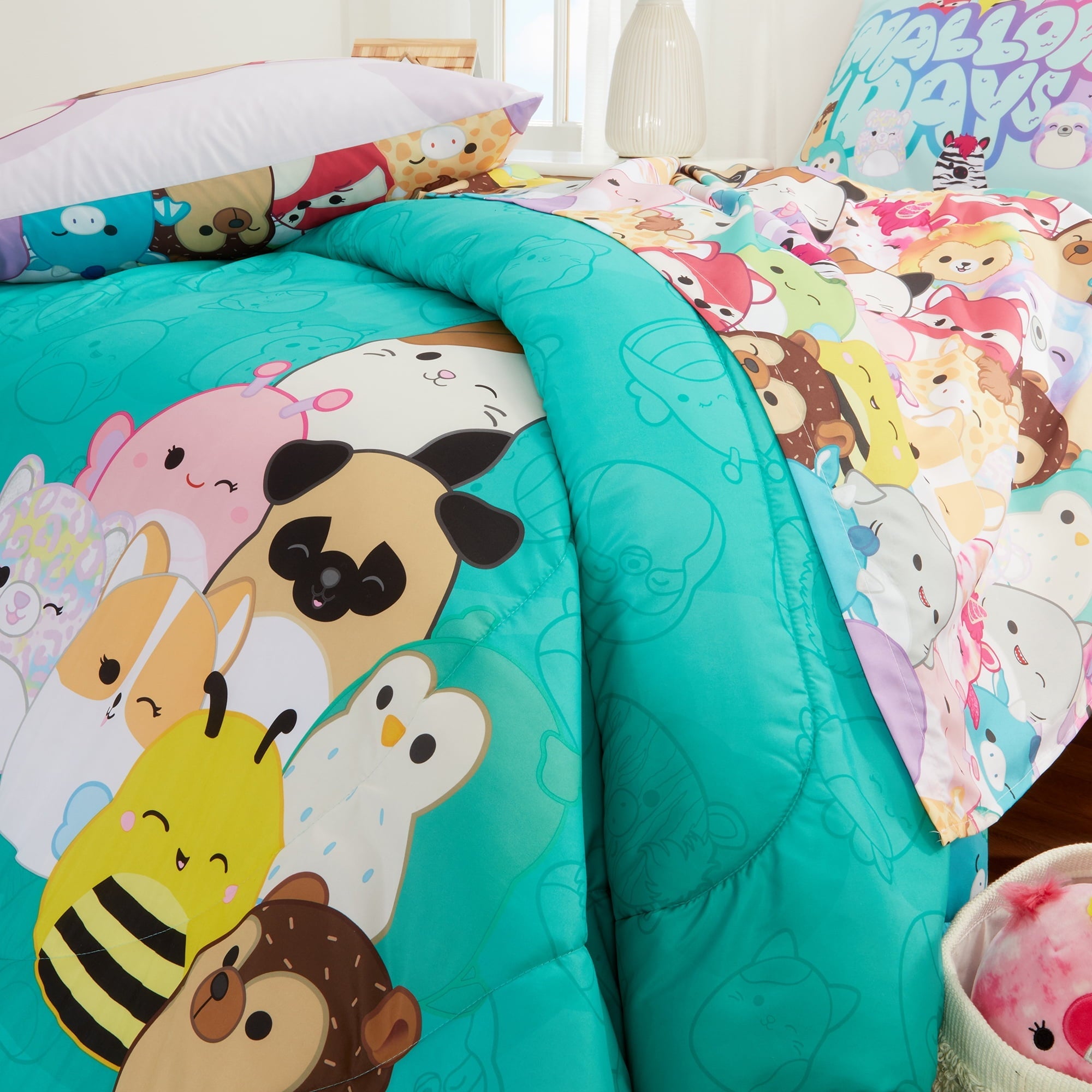 Heavyweight Warmth Squishmallows Kids 2 Piece Teal Blue Reversible Comforter and Pillowcase set, Twin/full - Cloud-Like Soft Lightweight Bed Comforter Detail