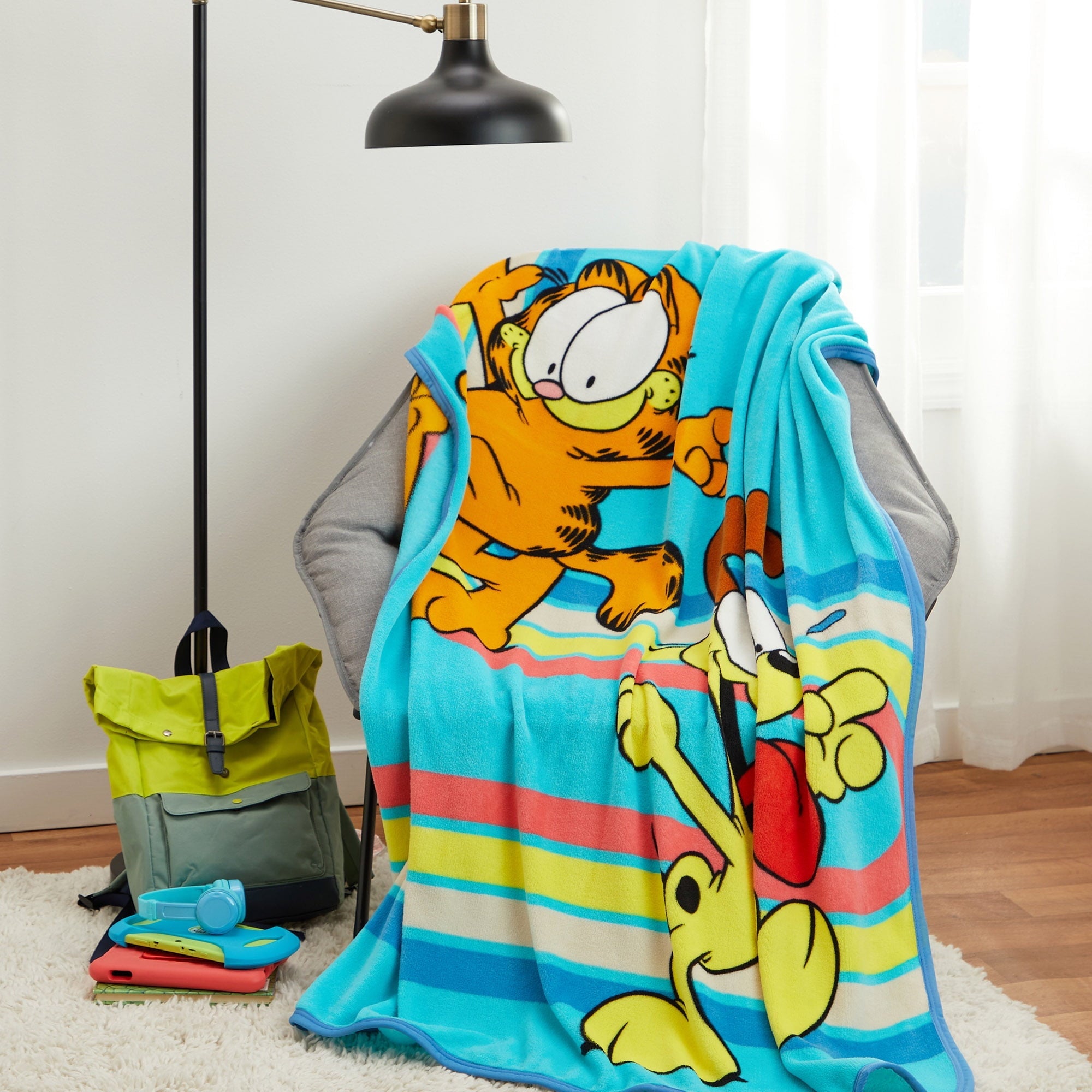 Reversible Sherpa Kids Blue Print Fleece Throw Blanket, 46 x 60 - Super Soft Reversible Sherpa Flannel Blanket Detail