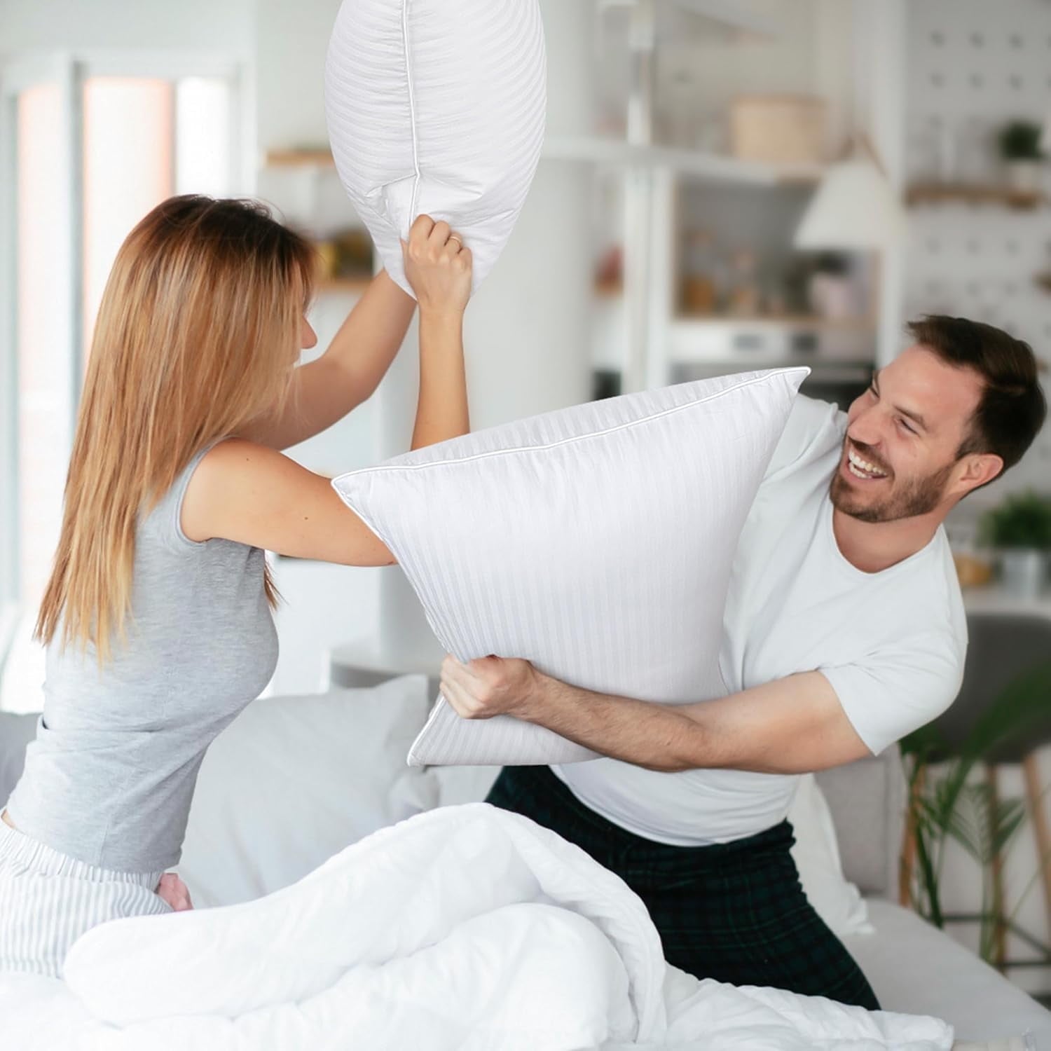 Hotel Collection Goose Feather Pillows Queen Size Set of 2, Hotel Down Bed Pillow for Sleeping,Soft 600 TC Cotton Cover - Ergonomic Memory Foam Pillow for Neck Pain Support Detail