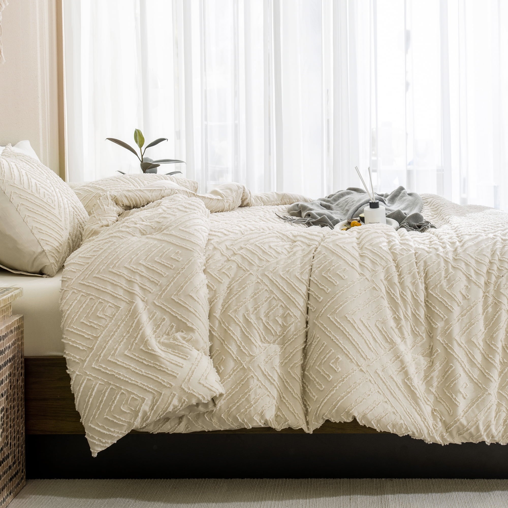 Luxurious Quilted King Size Comforter Sets Beige - 3 Pieces Cream Boho Bedding Comforter Set for King Bed - Soft Fluffy Tufted Textured... - Luxurious Quilted Duvet Cover Set Detail