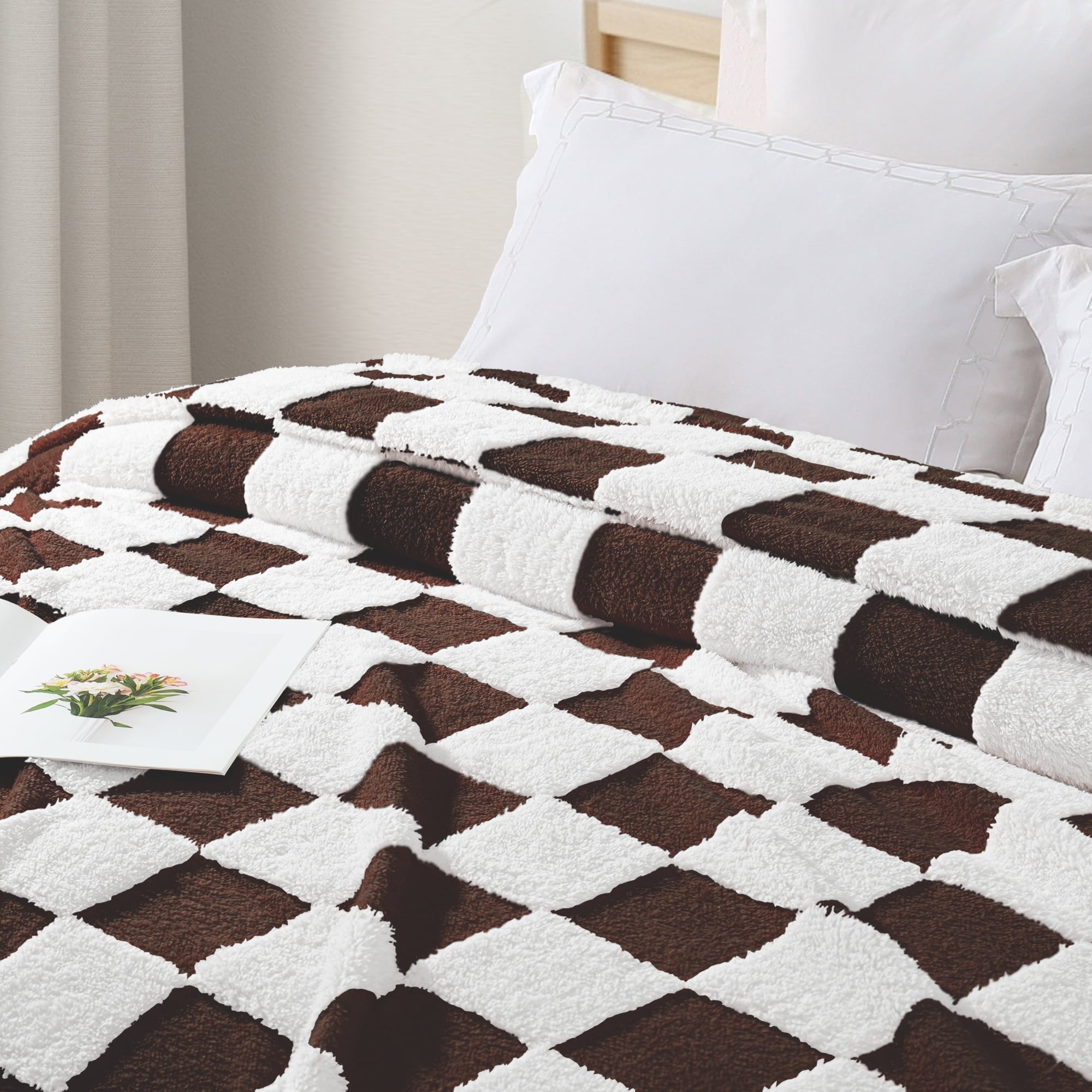 Lightweight Warm Checkered Throw Blanket, Super Soft and Warm Fluffy Fleece Blanket for Couch, Sofa, Bed, Cute Plaid Pattern, Coffee, ... - Cozy Fleece Throw Blanket for Couch & Bed Detail