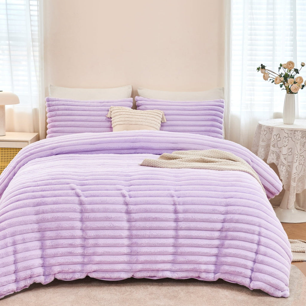 Luxurious Quilted Fleece Twin Comforter Set, Light Purple Super Soft Furry Plush Bedding, Luxury Fluffy Fuzzy Heavy Bed Set for Winter ... - Hypoallergenic Ultra-Fluffy Quilt for Winter Detail