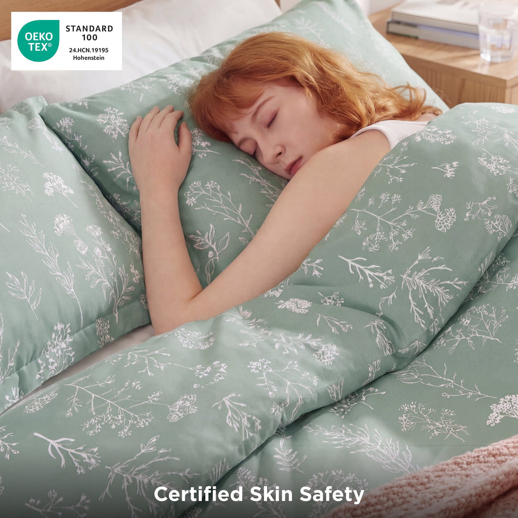 Fluffy Down Alternative 3 Pieces Sage Green Queen Size Comforter Sets, Cute Flowers Botanical Lightweight Soft Bedding Set with 2 Pillow Shams - Hypoallergenic Ultra-Fluffy Quilt for Winter Detail