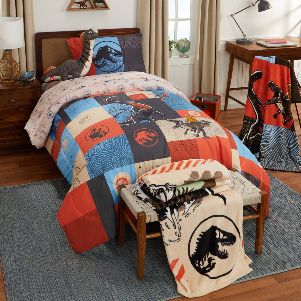Luxurious Quilted Kids 2 Piece Blue Orange Reversible Dinosaur Comforter and Pillowcase set, Twin/full - Cloud-Like Soft Lightweight Bed Comforter Detail