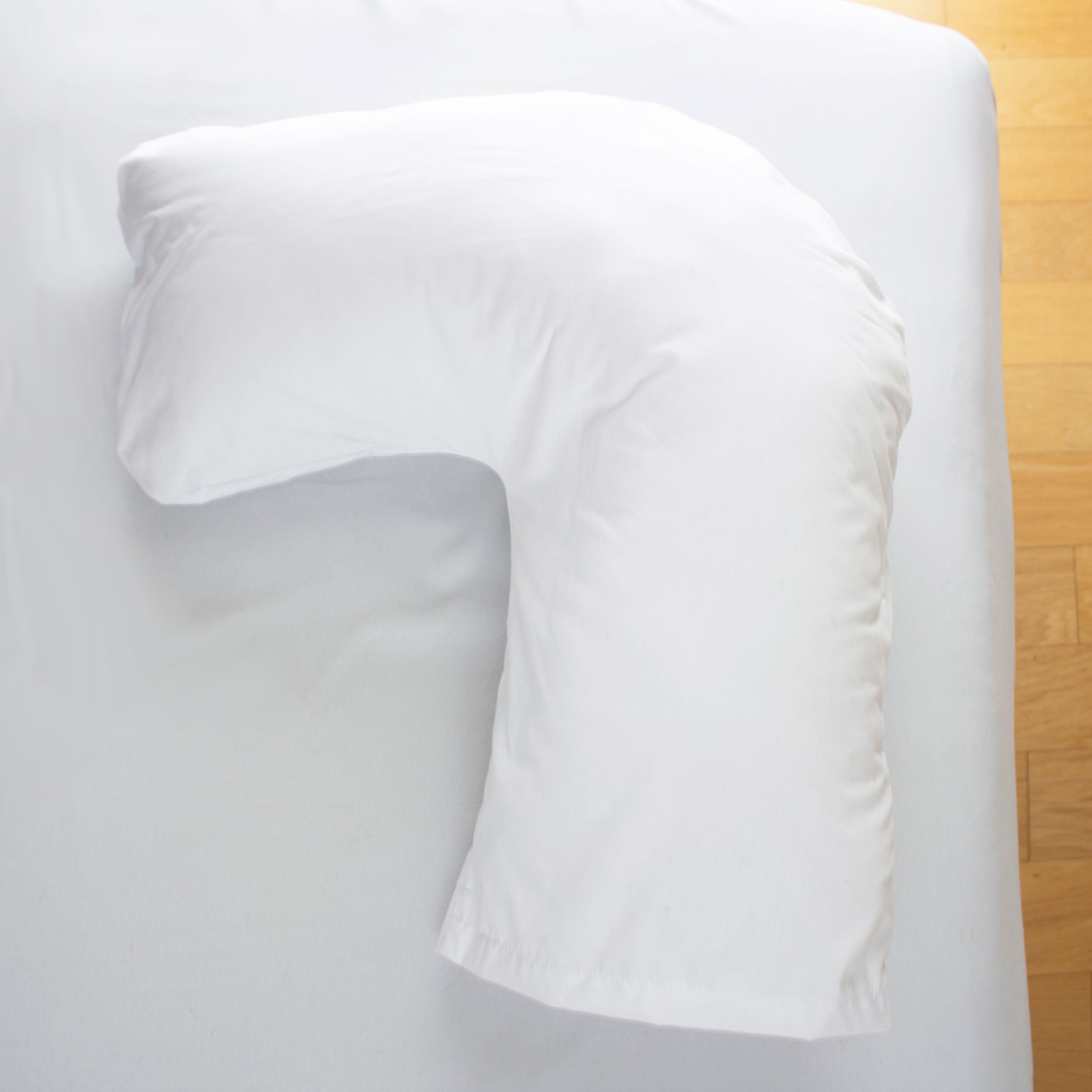 Ergonomic Memory Foam Hugg-A-Pillow 17" x 22" Bed Pillow White 554-7915-1900 - Decorative Throw Pillow Cushion for Sofa & Bed Detail