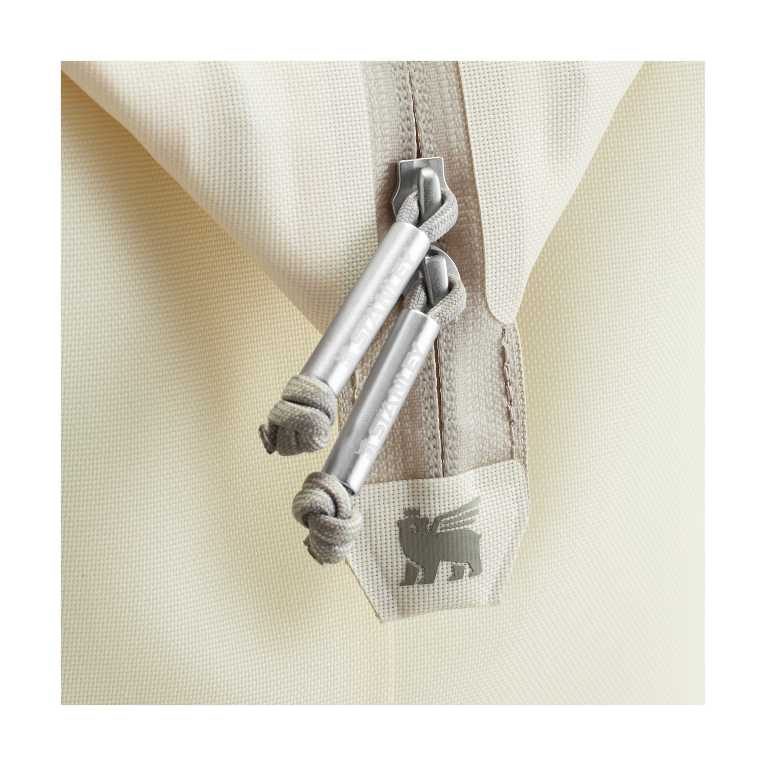 Portable Mini The All Day Julienne Mini Cooler D052R - Heavy-Duty Ice-Retention Food & Beverage Carrier Detail