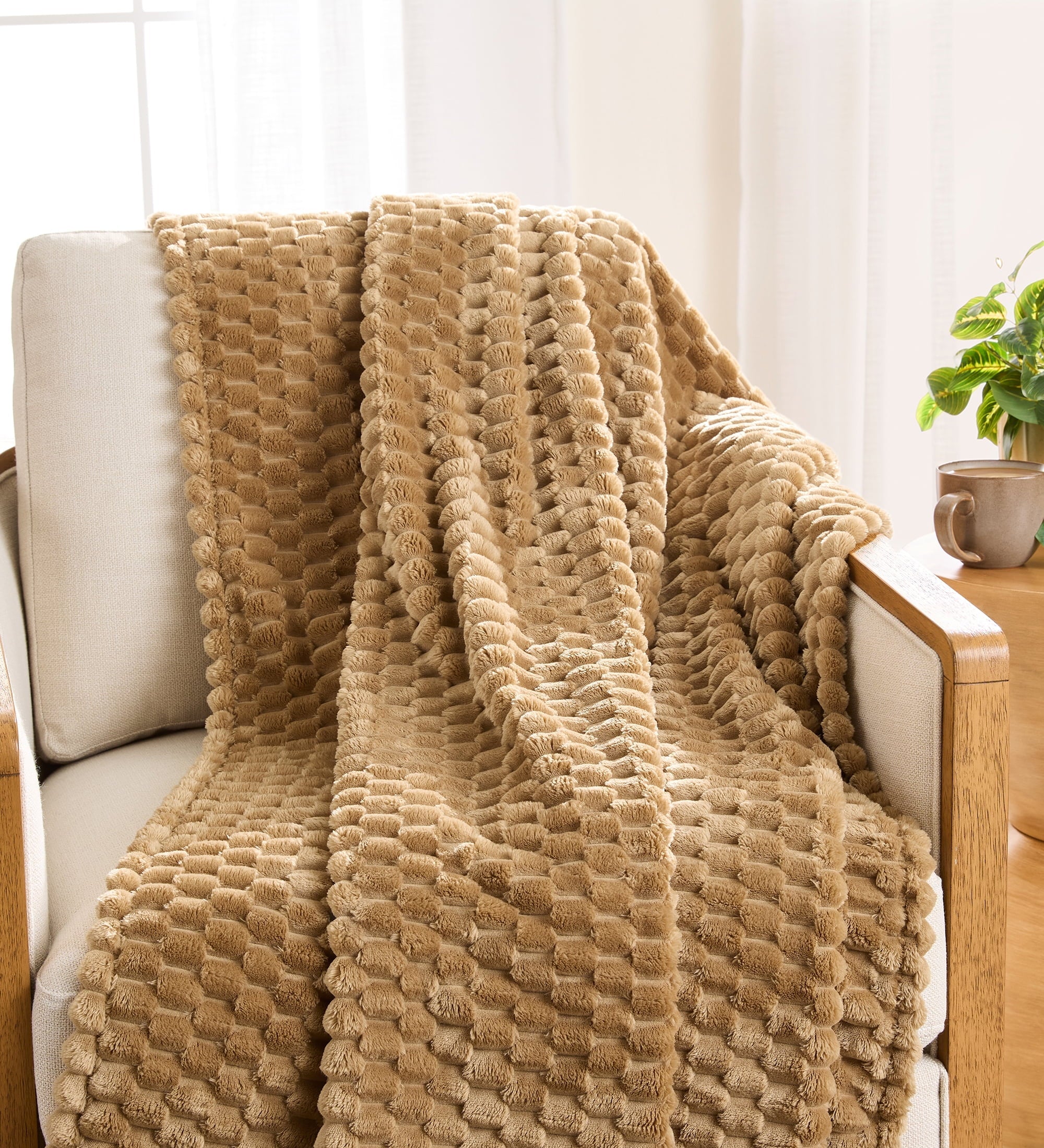 Lightweight Warm Textured Velvet Plush Oversized Throw Blanket in Dark Caramel - Cozy Fleece Throw Blanket for Couch & Bed - Default Title