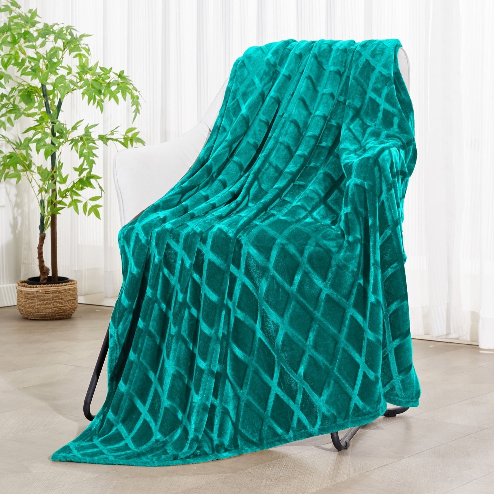 Cozy Fleece Large Soft Throw Blanket for Couch, 50x70 Inches Diamond Geometry Pattern Velvet Fleece Blanket, Cozy, Warm and Light... - Lightweight Plush Warm Blanket for All Seasons - Default Title