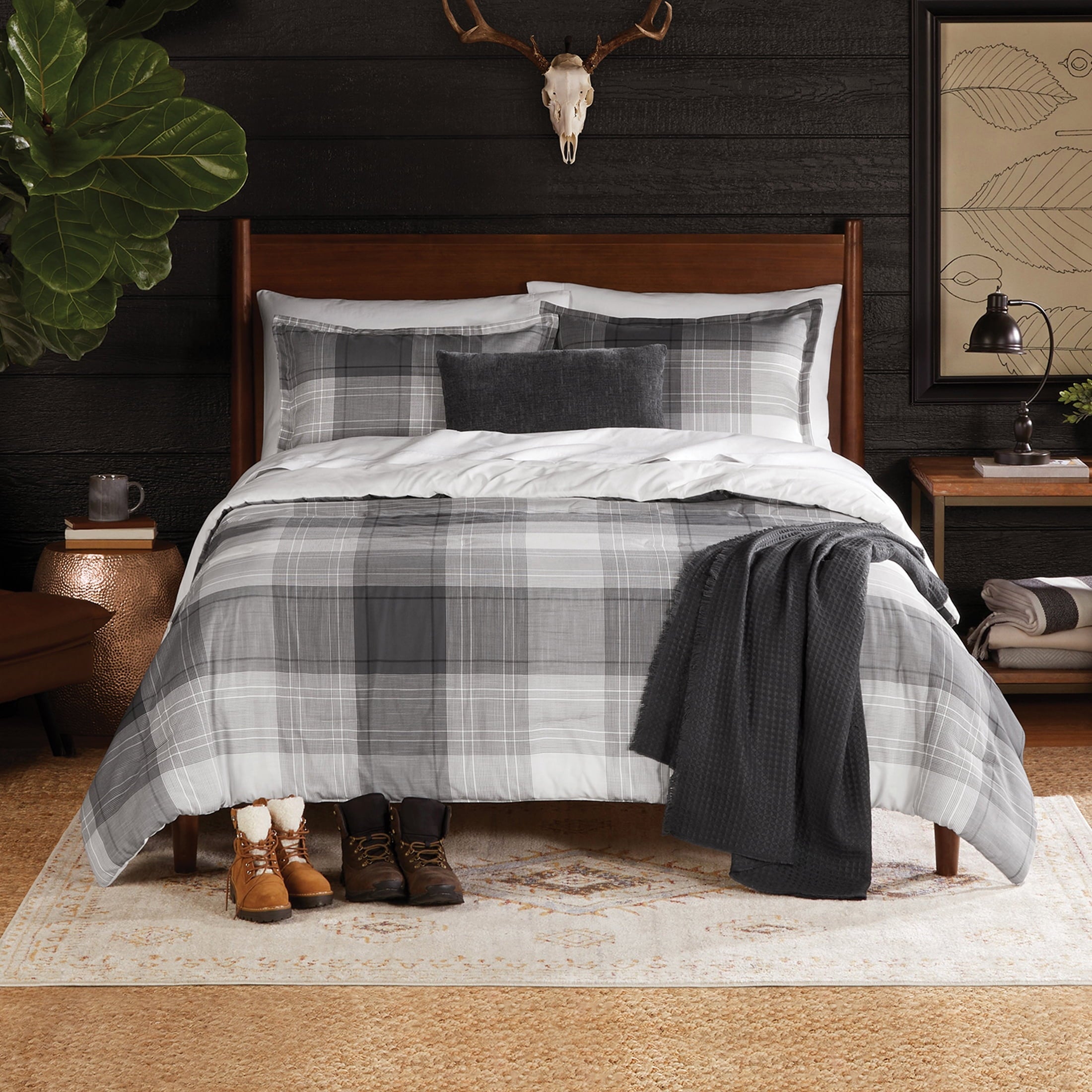 Luxurious Quilted Full/Queen Comforter Set, All-Season, 5-Piece, Grey Plaid - All-Season Down Alternative Comforter Insert - Default Title